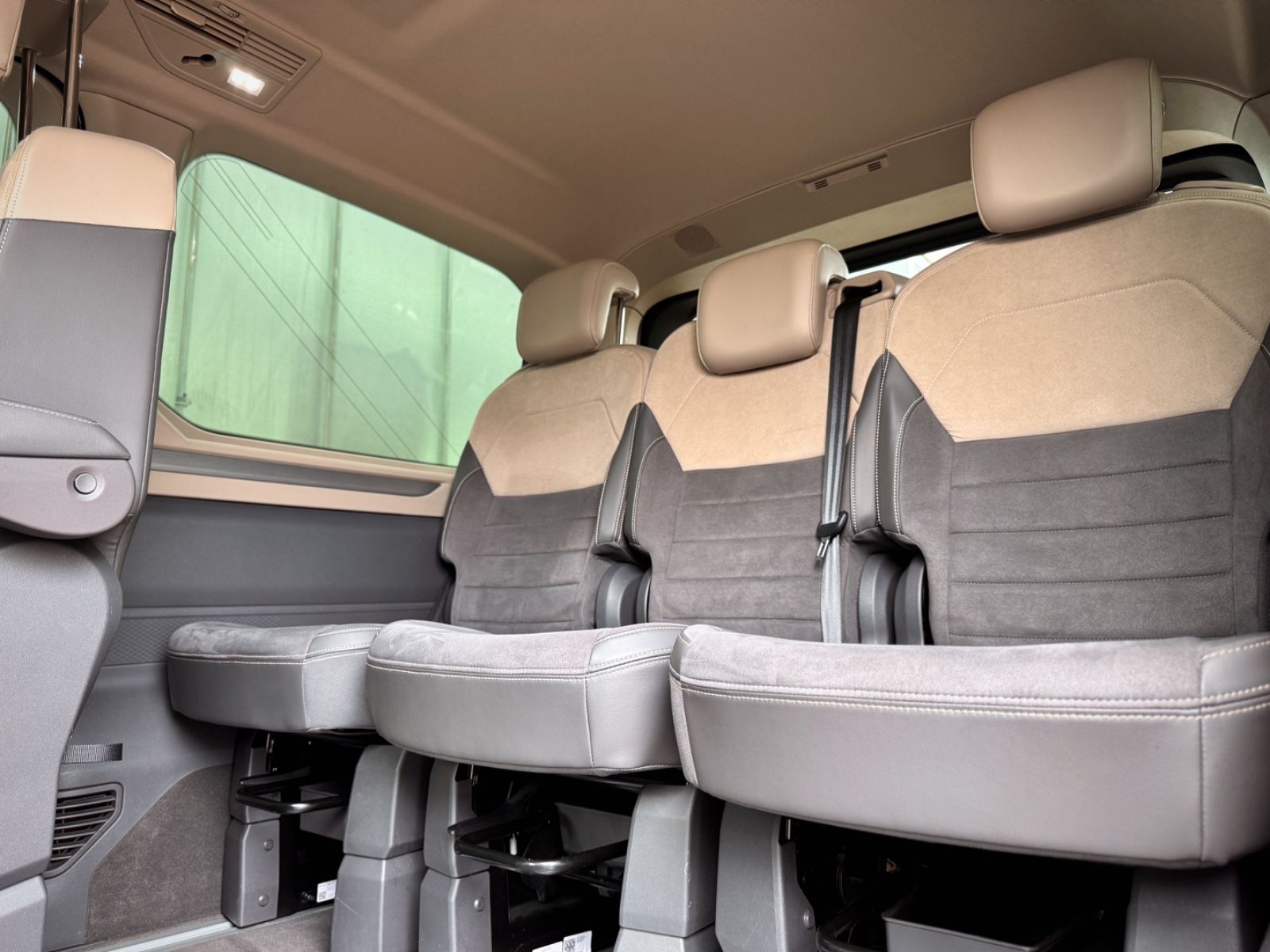 Fahrzeugabbildung Volkswagen T7 Multivan 1.4 TSI eHybrid Lang Life *7-SITZE*