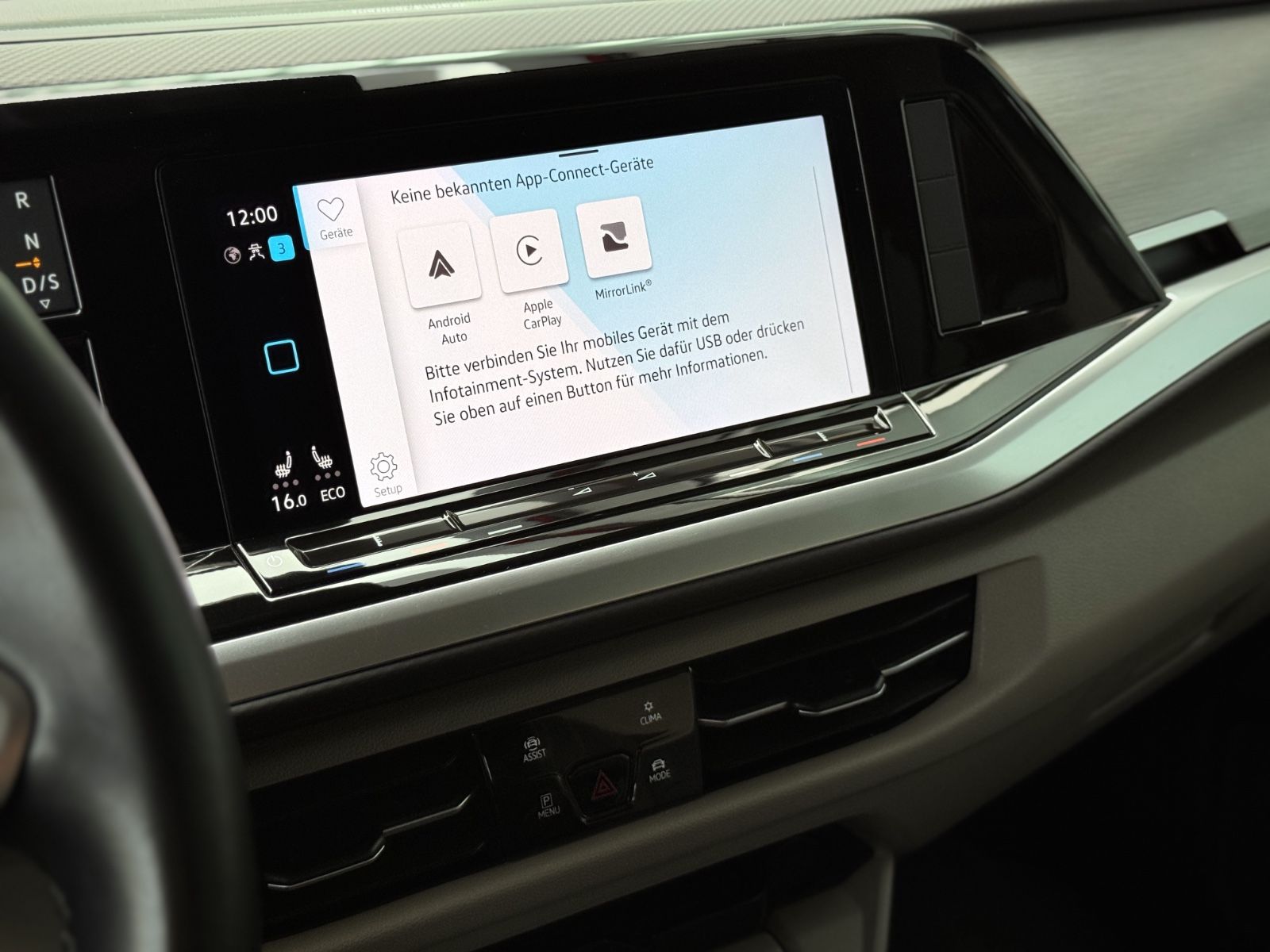 Fahrzeugabbildung Volkswagen T7 Multivan 1.4 TSI eHybrid Lang Life *7-SITZE*