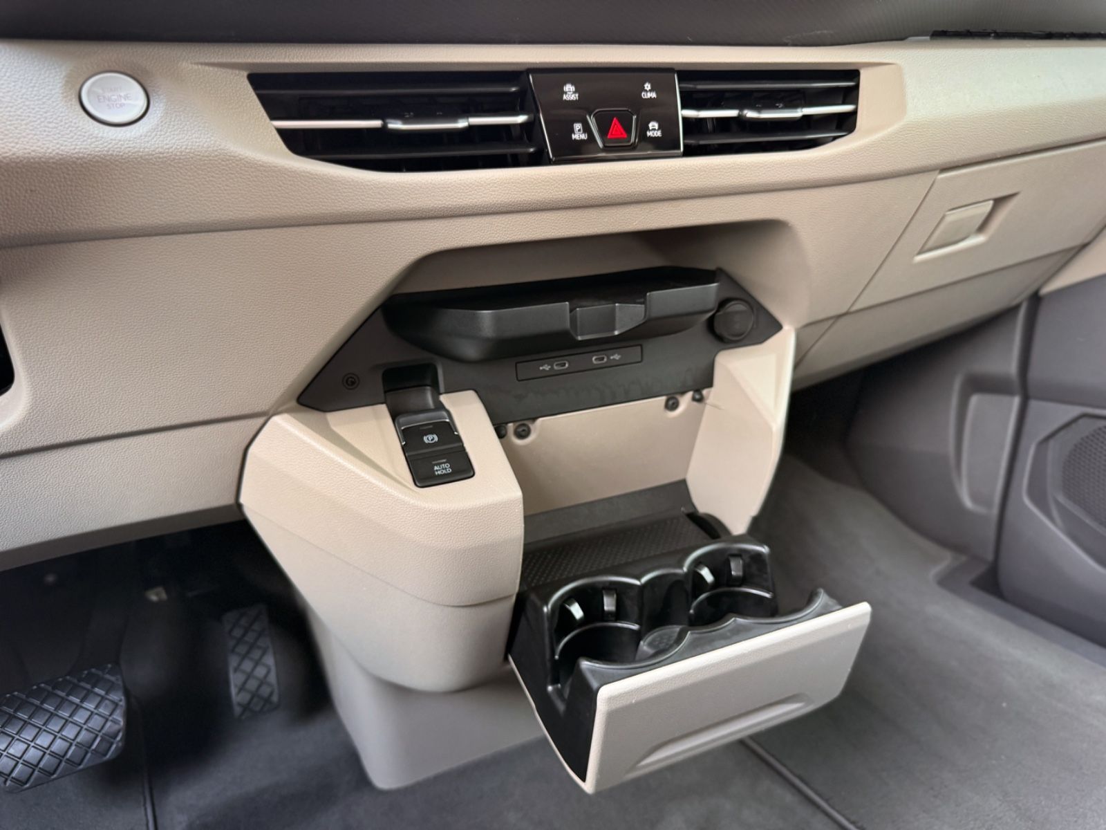 Fahrzeugabbildung Volkswagen T7 Multivan 1.4 TSI eHybrid Lang Life *7-SITZE*