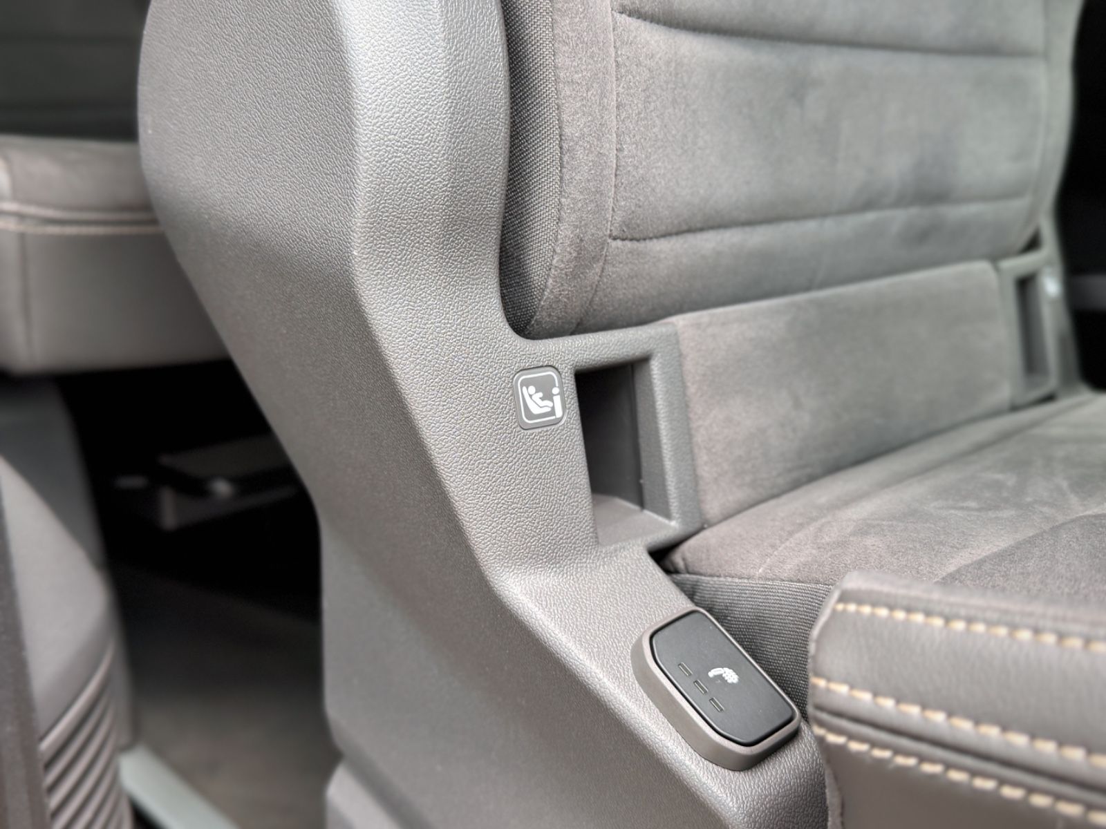 Fahrzeugabbildung Volkswagen T7 Multivan 1.4 TSI eHybrid Lang Life *7-SITZE*