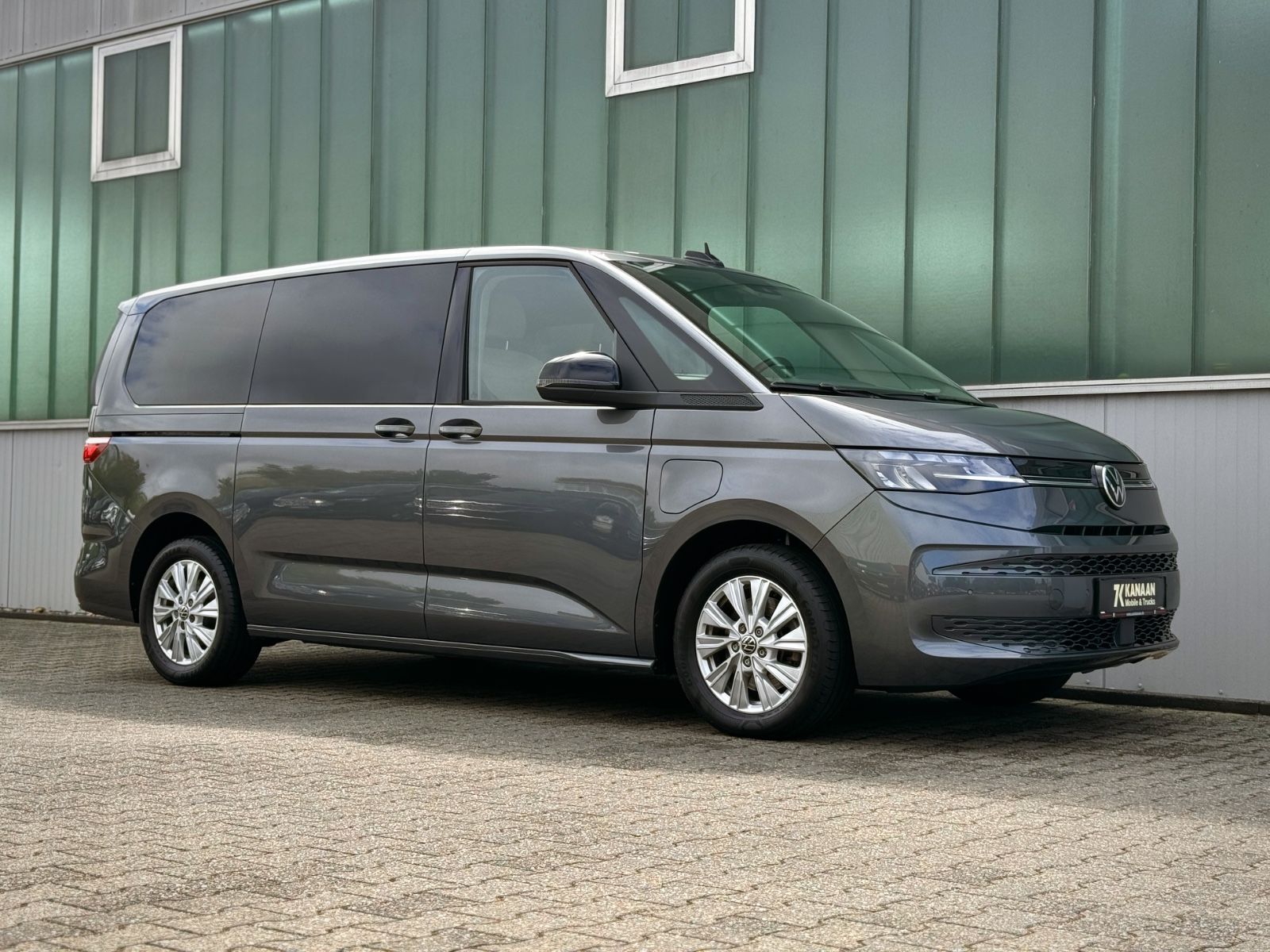Fahrzeugabbildung Volkswagen T7 Multivan 1.4 TSI eHybrid Lang Life *7-SITZE*
