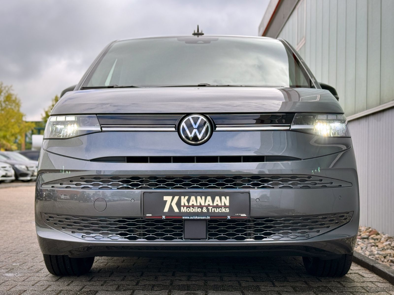 Fahrzeugabbildung Volkswagen T7 Multivan 1.4 TSI eHybrid Lang Life *7-SITZE*