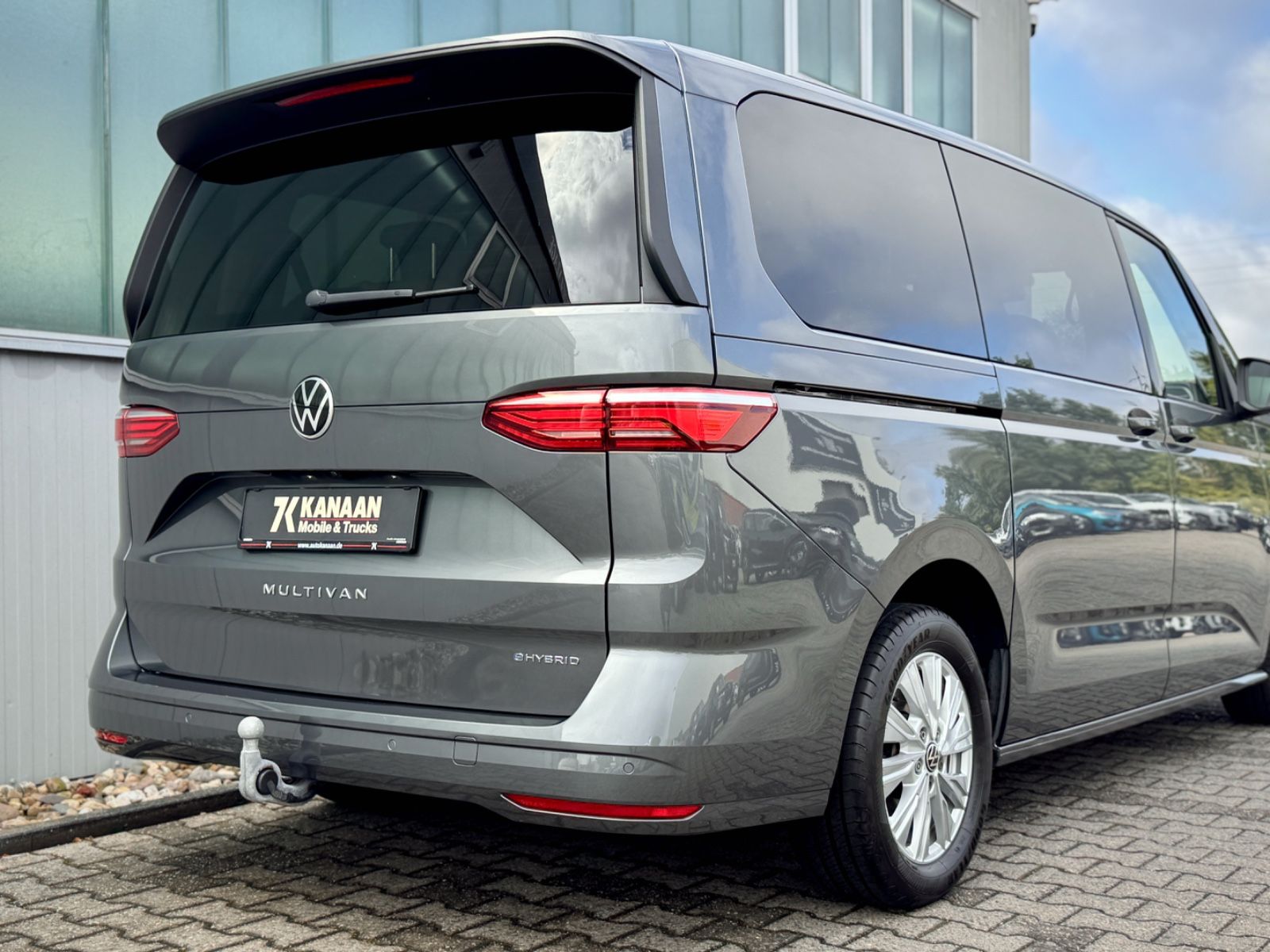 Fahrzeugabbildung Volkswagen T7 Multivan 1.4 TSI eHybrid Lang Life *7-SITZE*