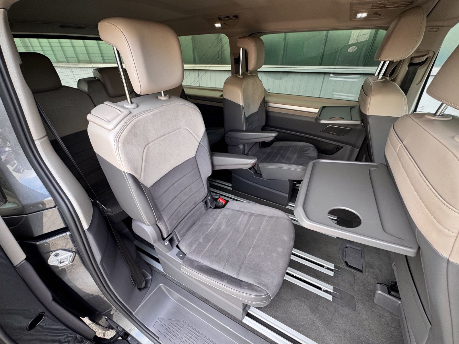 Fahrzeugabbildung Volkswagen T7 Multivan 1.4 TSI eHybrid Lang Life *7-SITZE*