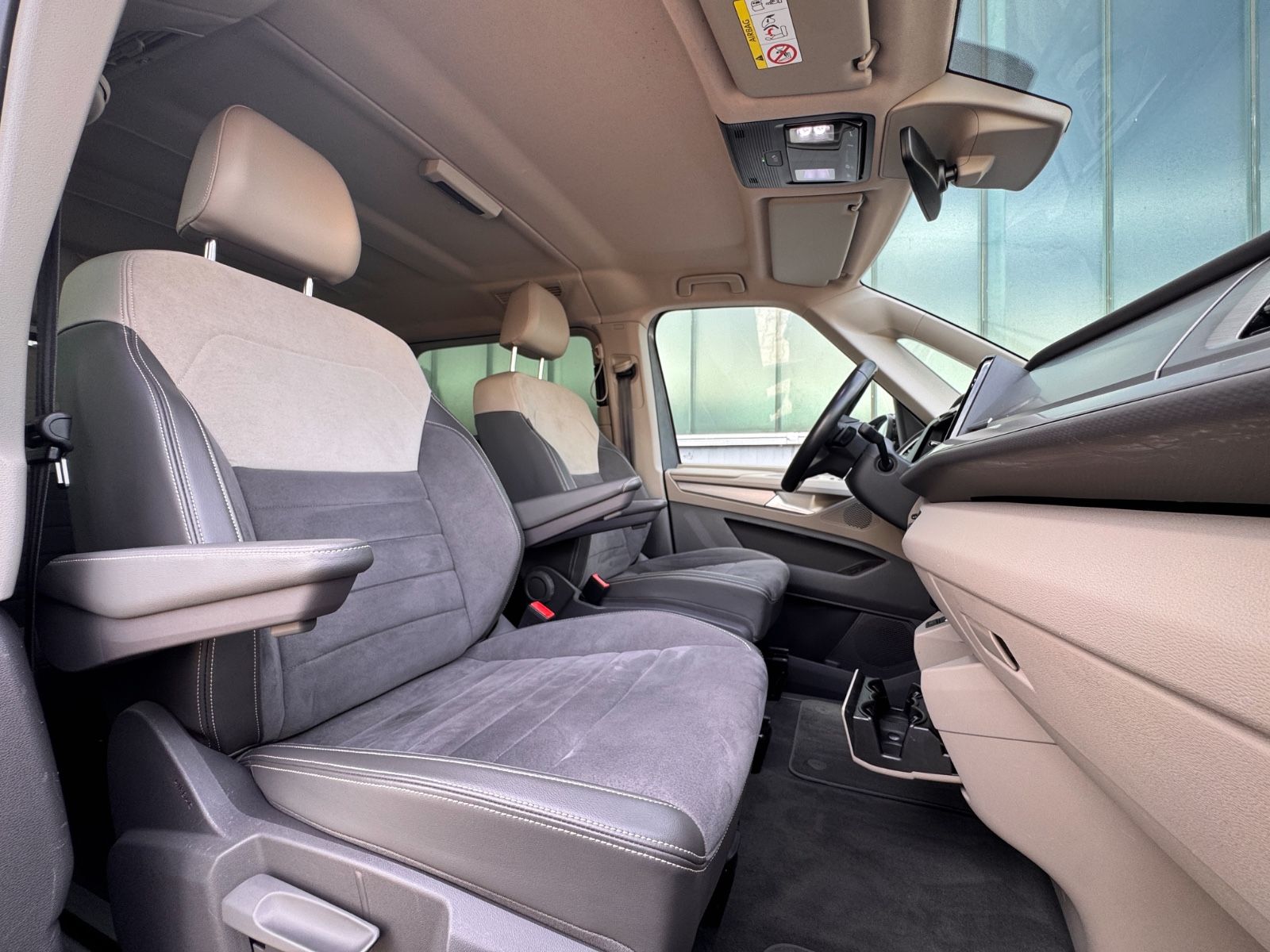 Fahrzeugabbildung Volkswagen T7 Multivan 1.4 TSI eHybrid Lang Life *7-SITZE*