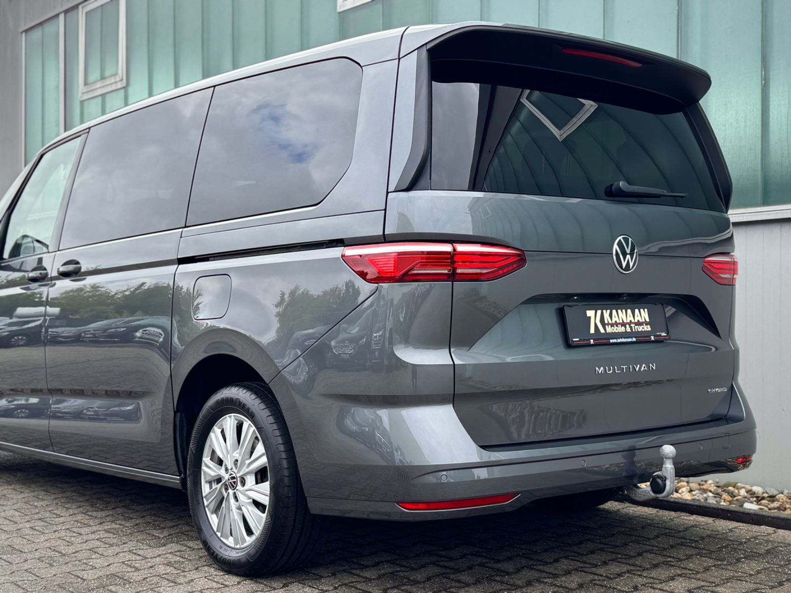 Fahrzeugabbildung Volkswagen T7 Multivan 1.4 TSI eHybrid Lang Life *7-SITZE*