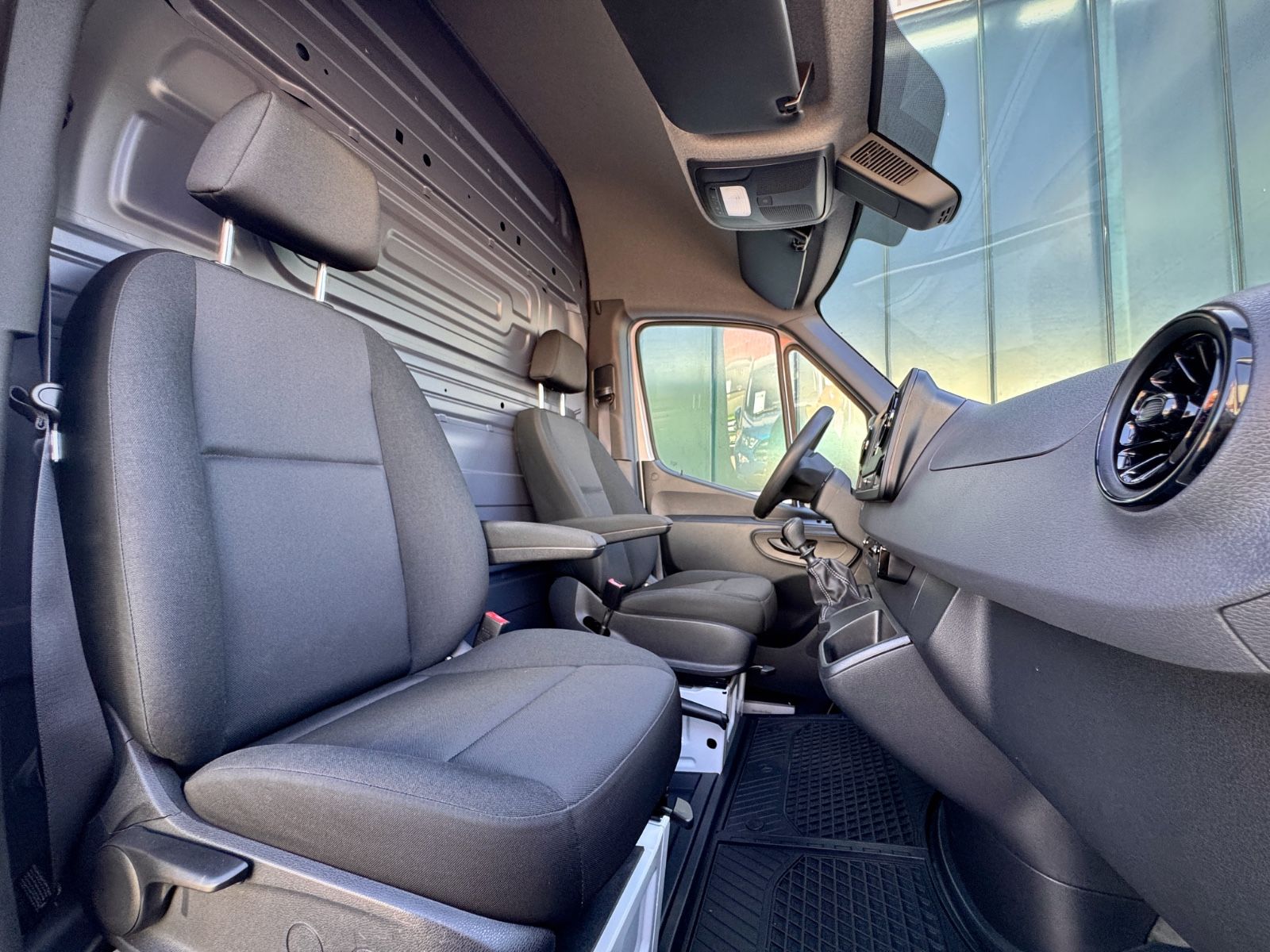 Fahrzeugabbildung Mercedes-Benz Sprinter III Kasten 211 CDI L2 Hoch