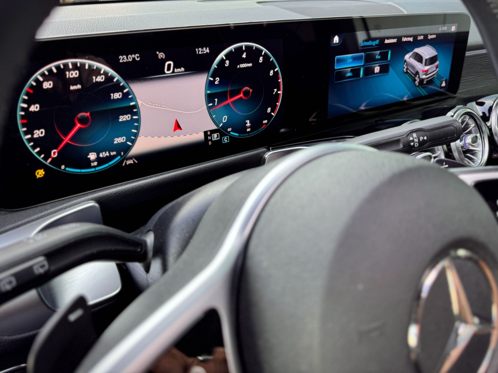 Fahrzeugabbildung Mercedes-Benz GLB 200 Progressive *PANORAMA|NAVI|CAM*