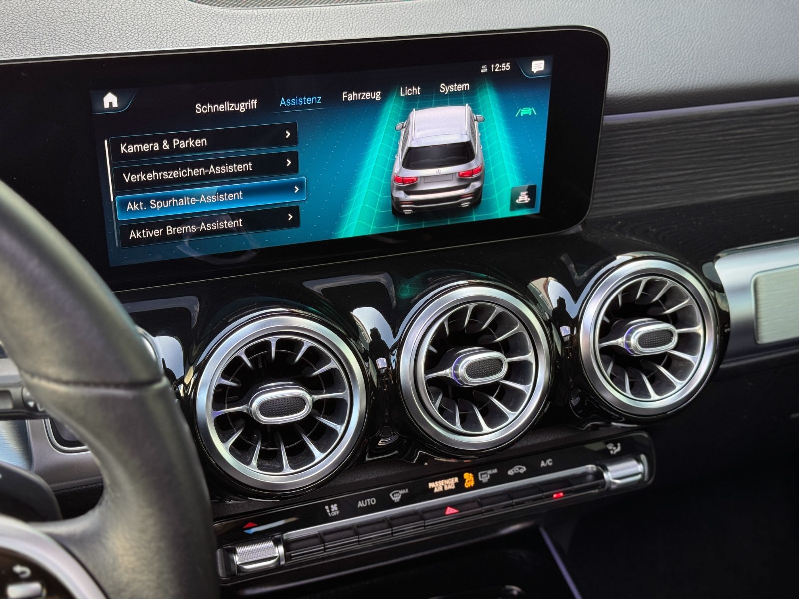 Fahrzeugabbildung Mercedes-Benz GLB 200 Progressive *PANORAMA|NAVI|CAM*