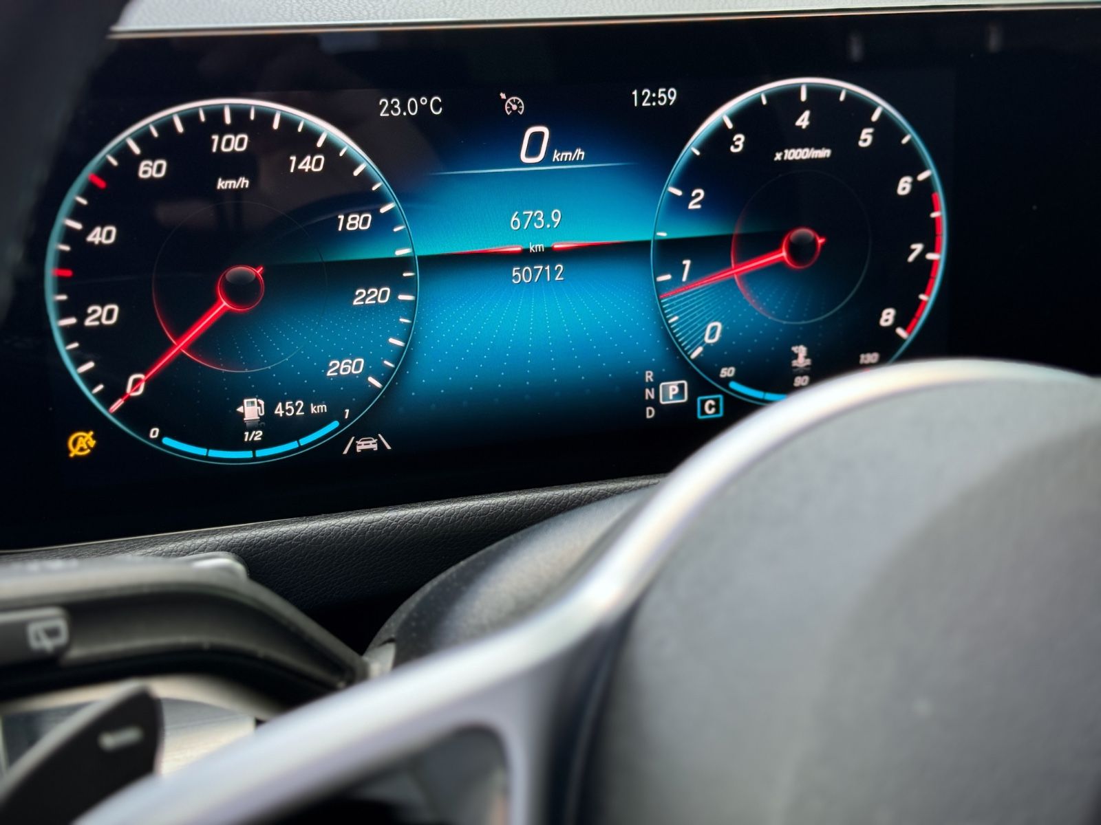 Fahrzeugabbildung Mercedes-Benz GLB 200 Progressive *PANORAMA|NAVI|CAM*
