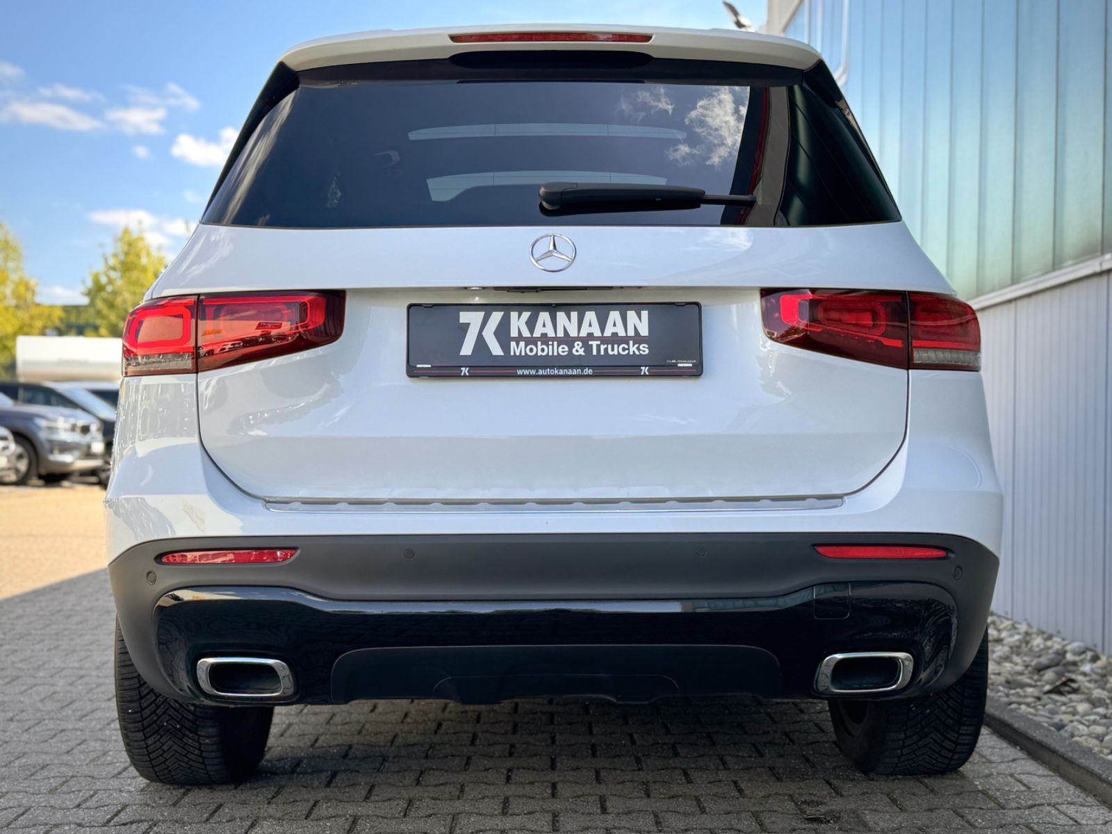 Fahrzeugabbildung Mercedes-Benz GLB 200 Progressive *PANORAMA|NAVI|CAM*