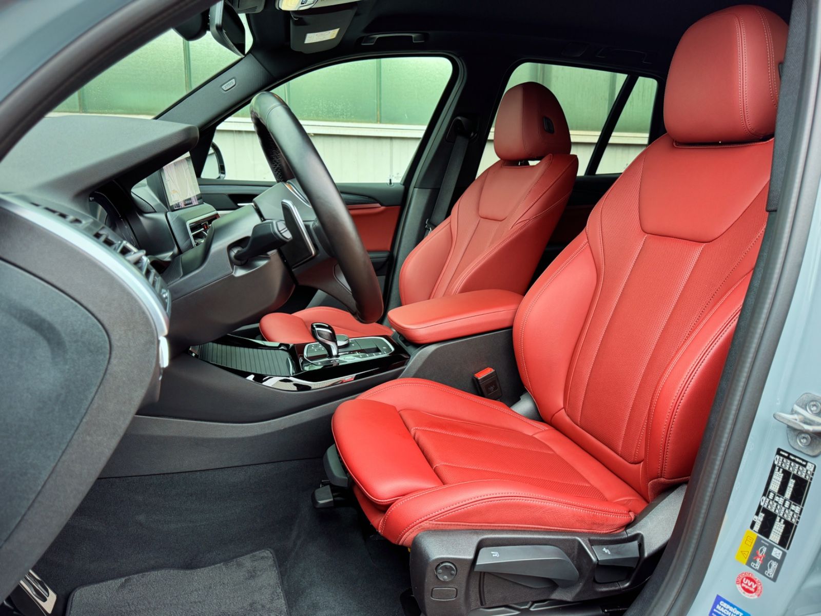 Fahrzeugabbildung BMW X3 xDrive 30e M Sport *HEAD-UP|AHK|ASSIST|LEDER*