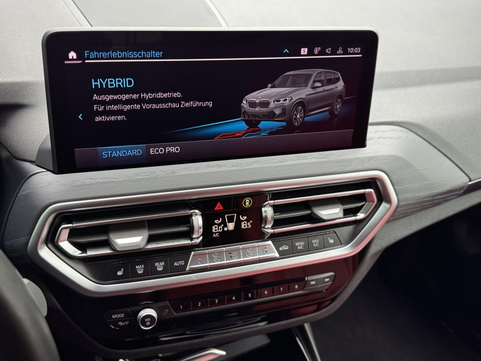 Fahrzeugabbildung BMW X3 xDrive 30e M Sport *HEAD-UP|AHK|ASSIST|LEDER*