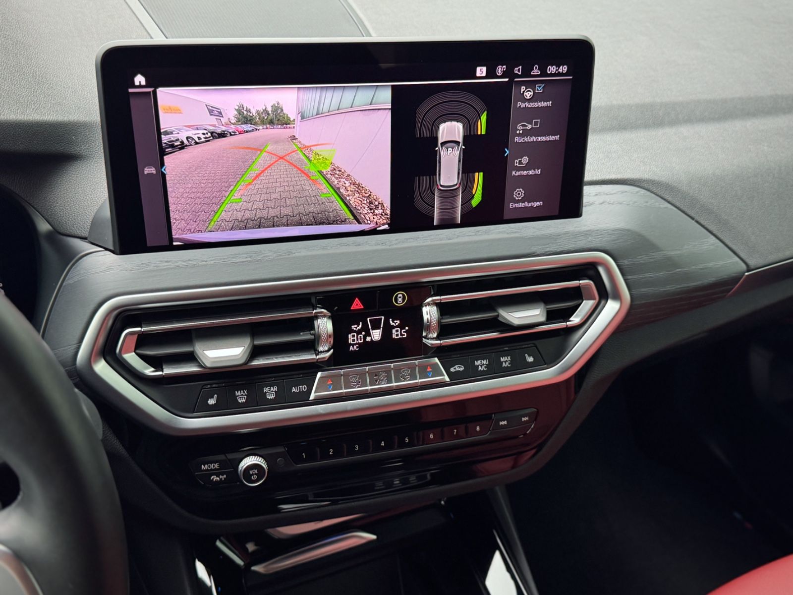 Fahrzeugabbildung BMW X3 xDrive 30e M Sport *HEAD-UP|AHK|ASSIST|LEDER*