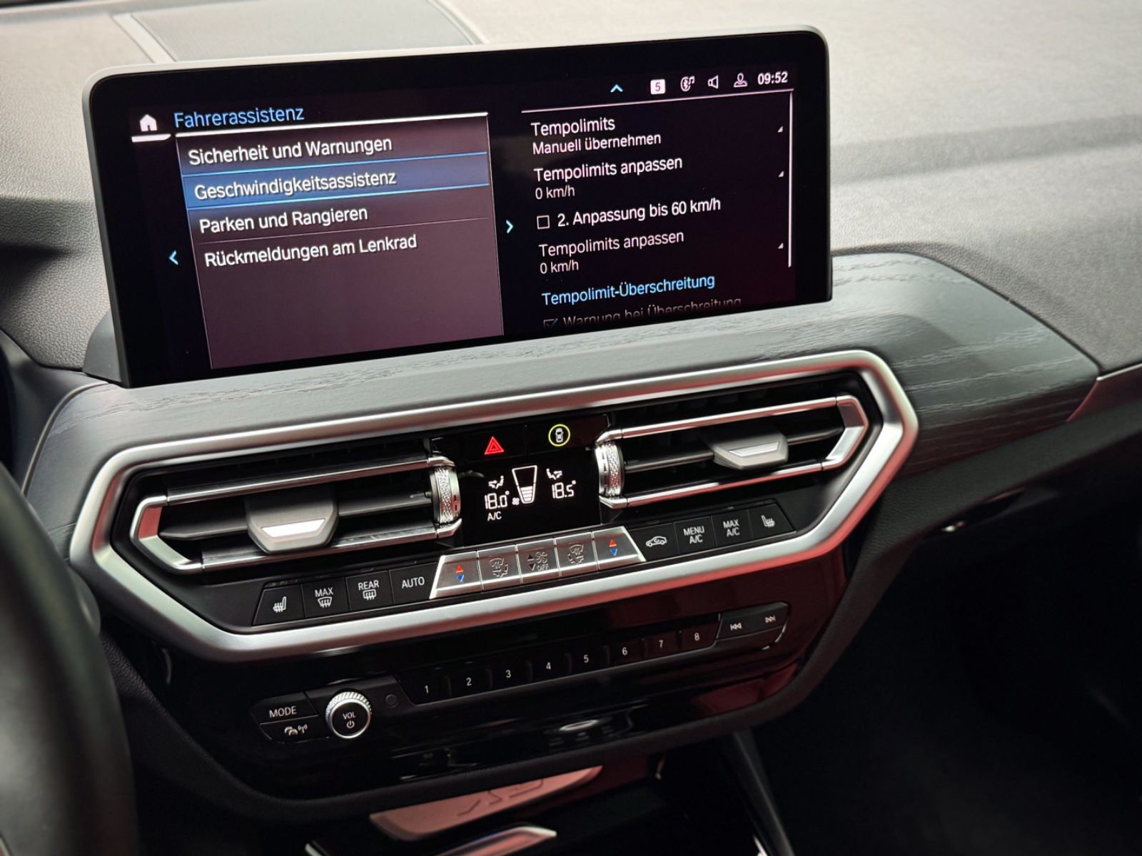 Fahrzeugabbildung BMW X3 xDrive 30e M Sport *HEAD-UP|AHK|ASSIST|LEDER*