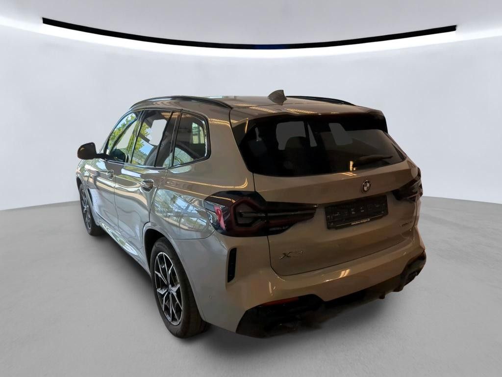 Fahrzeugabbildung BMW X3 xDrive 30e M Sport *HEAD-UP|AHK|CAM|LED*