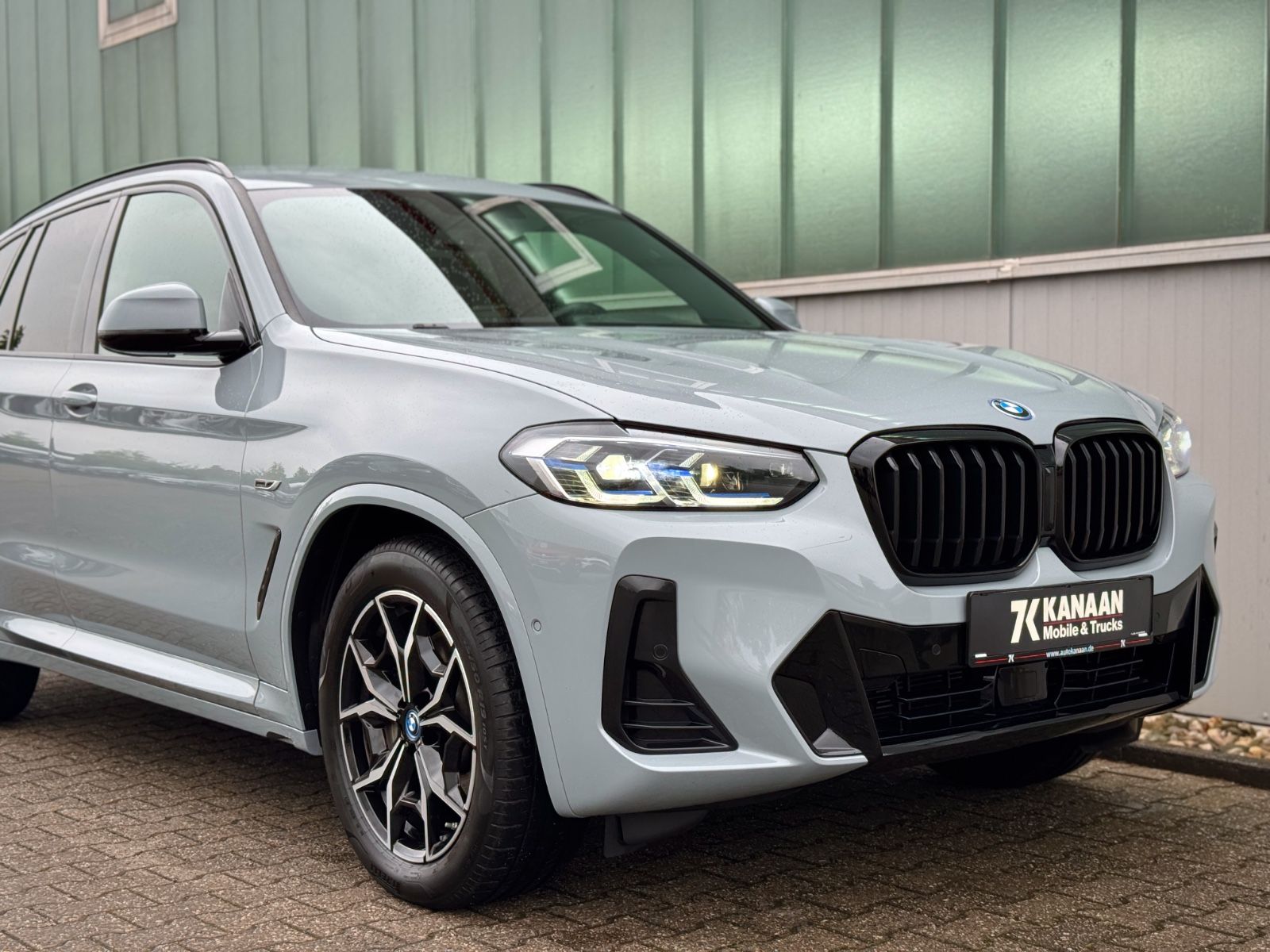 Fahrzeugabbildung BMW X3 xDrive 30e M Sport *HEAD-UP|AHK|ASSIST|LEDER*