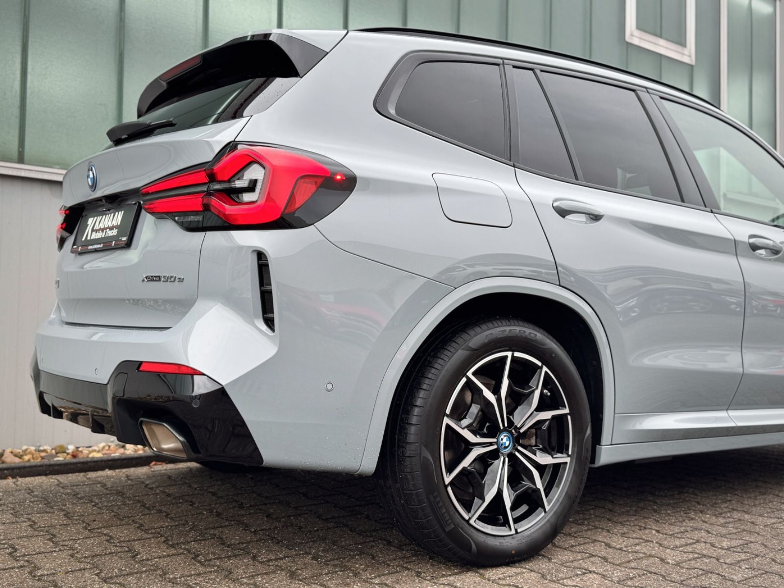 Fahrzeugabbildung BMW X3 xDrive 30e M Sport *HEAD-UP|AHK|ASSIST|LEDER*