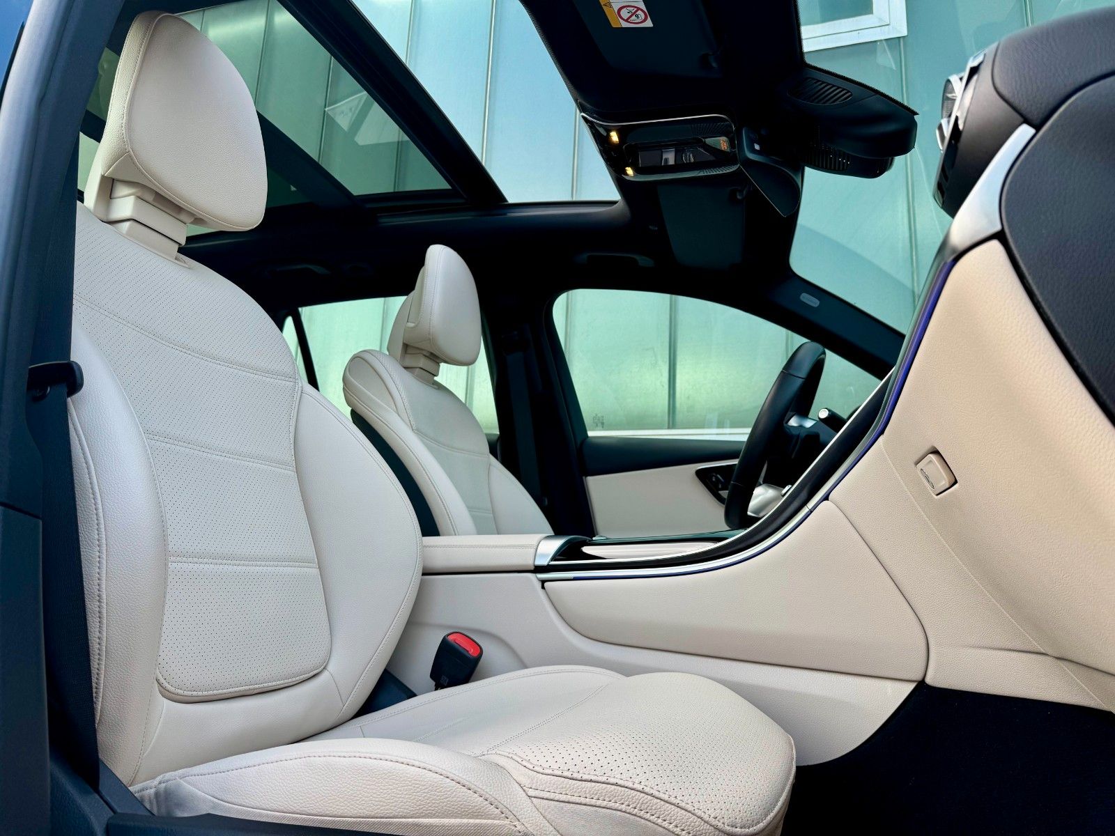 Fahrzeugabbildung Mercedes-Benz GLC 220 d 4Matic Avantgarde *PANORAMA|LED|CAM*