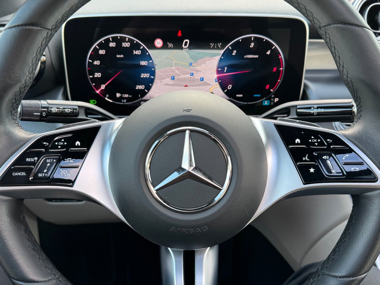 Fahrzeugabbildung Mercedes-Benz GLC 220 d 4Matic Avantgarde *PANORAMA|LED|CAM*