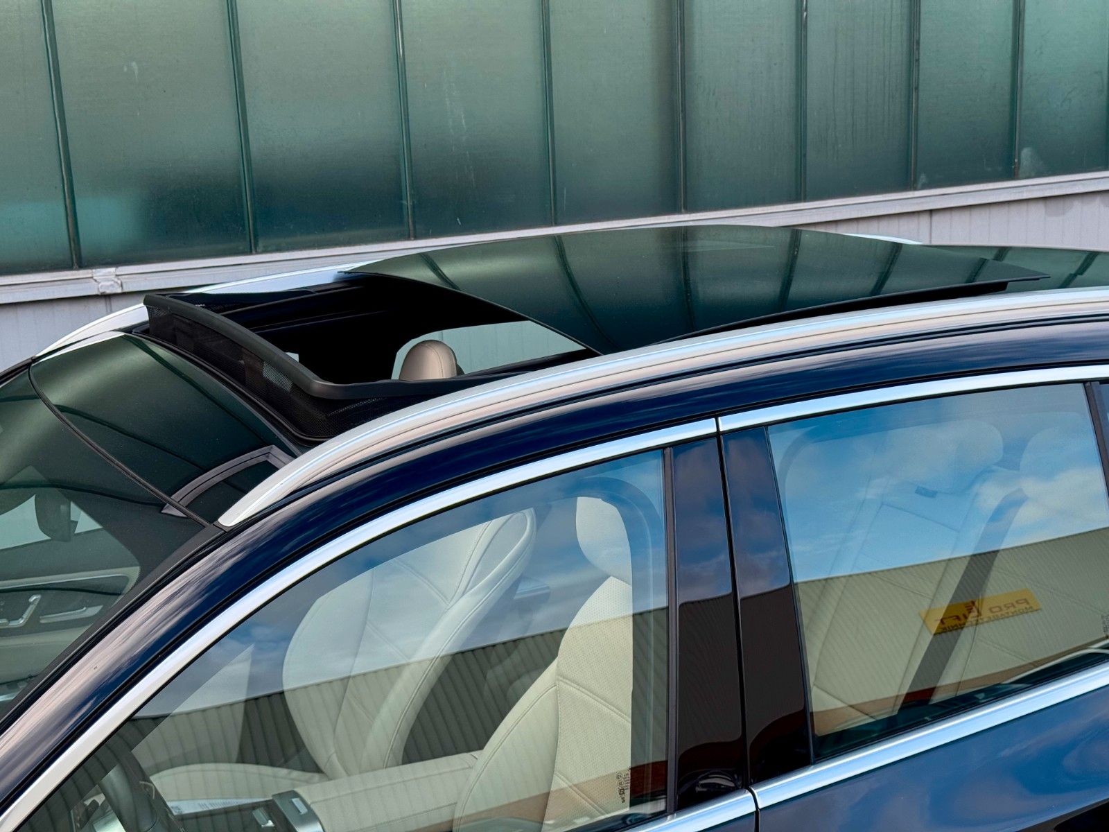 Fahrzeugabbildung Mercedes-Benz GLC 220 d 4Matic Avantgarde *PANORAMA|LED|CAM*