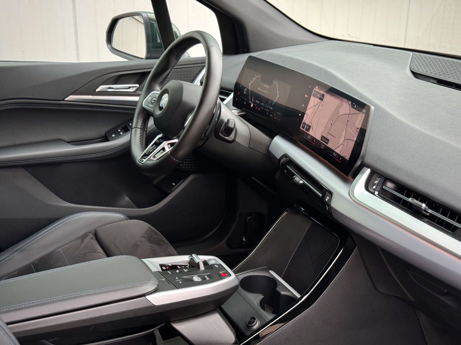 Fahrzeugabbildung BMW 218d Active Tourer M-Sport *CAM|LED|AHK*