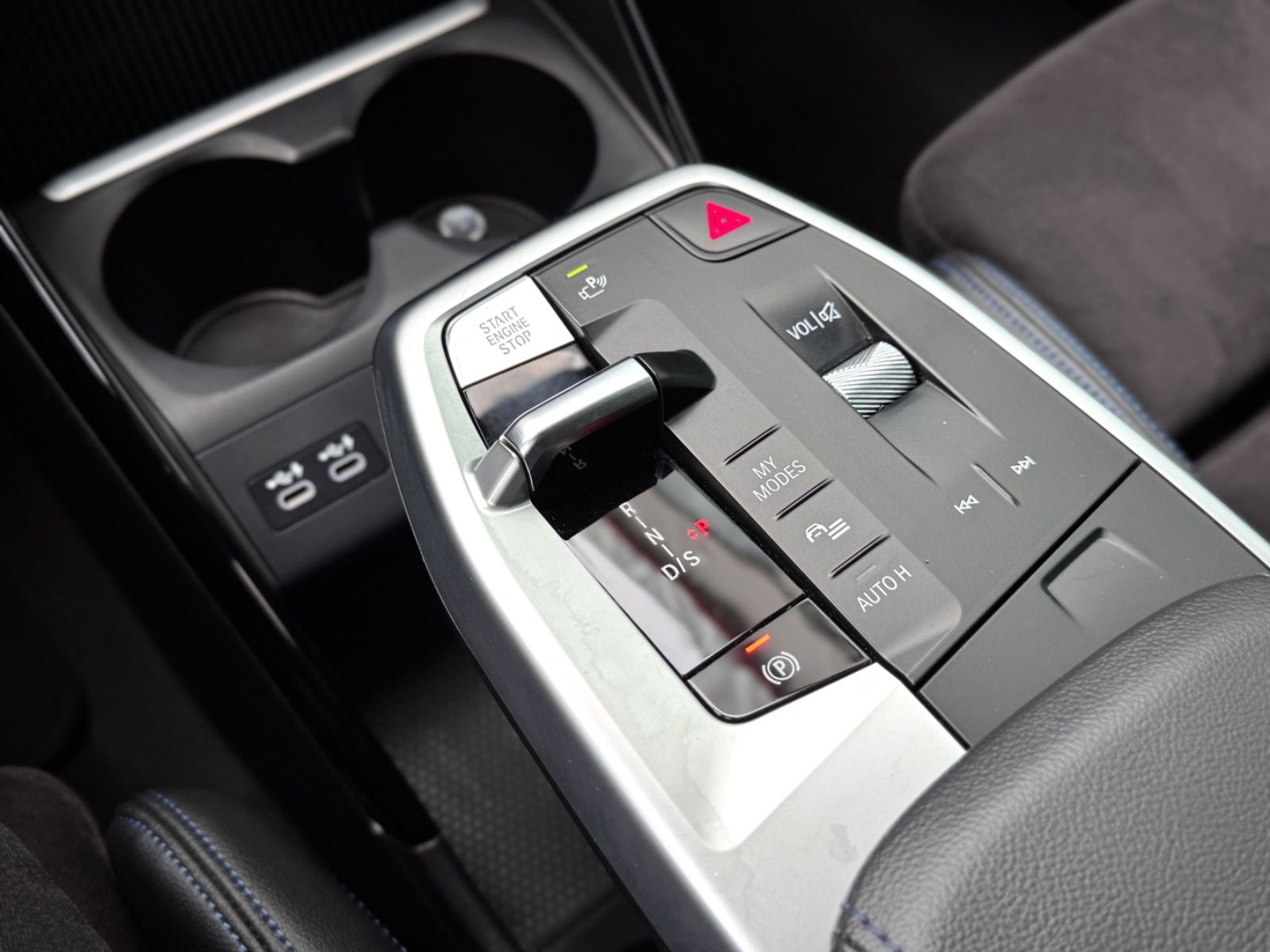 Fahrzeugabbildung BMW 218d Active Tourer M-Sport *CAM|LED|AHK*