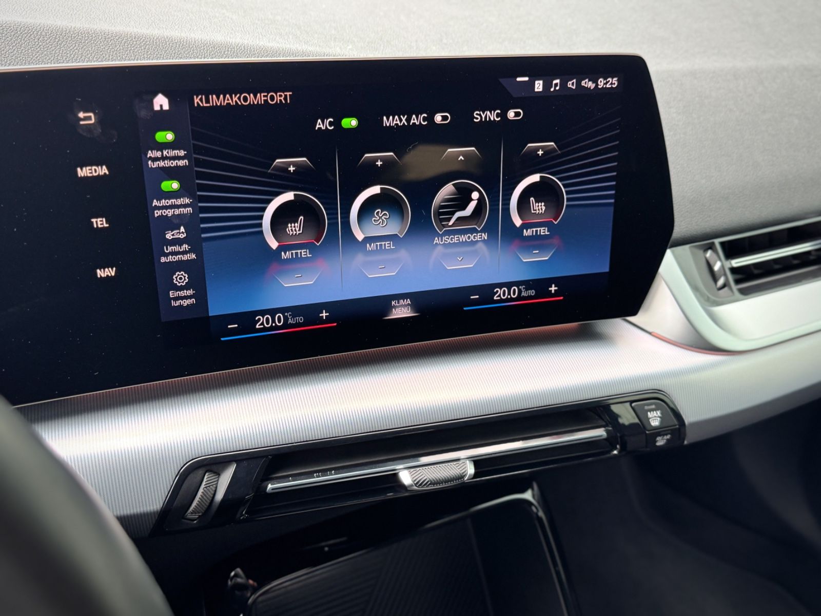 Fahrzeugabbildung BMW 218d Active Tourer M-Sport *CAM|LED|AHK*