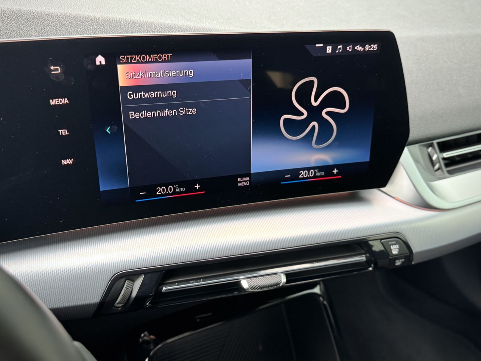Fahrzeugabbildung BMW 218d Active Tourer M-Sport *CAM|LED|AHK*