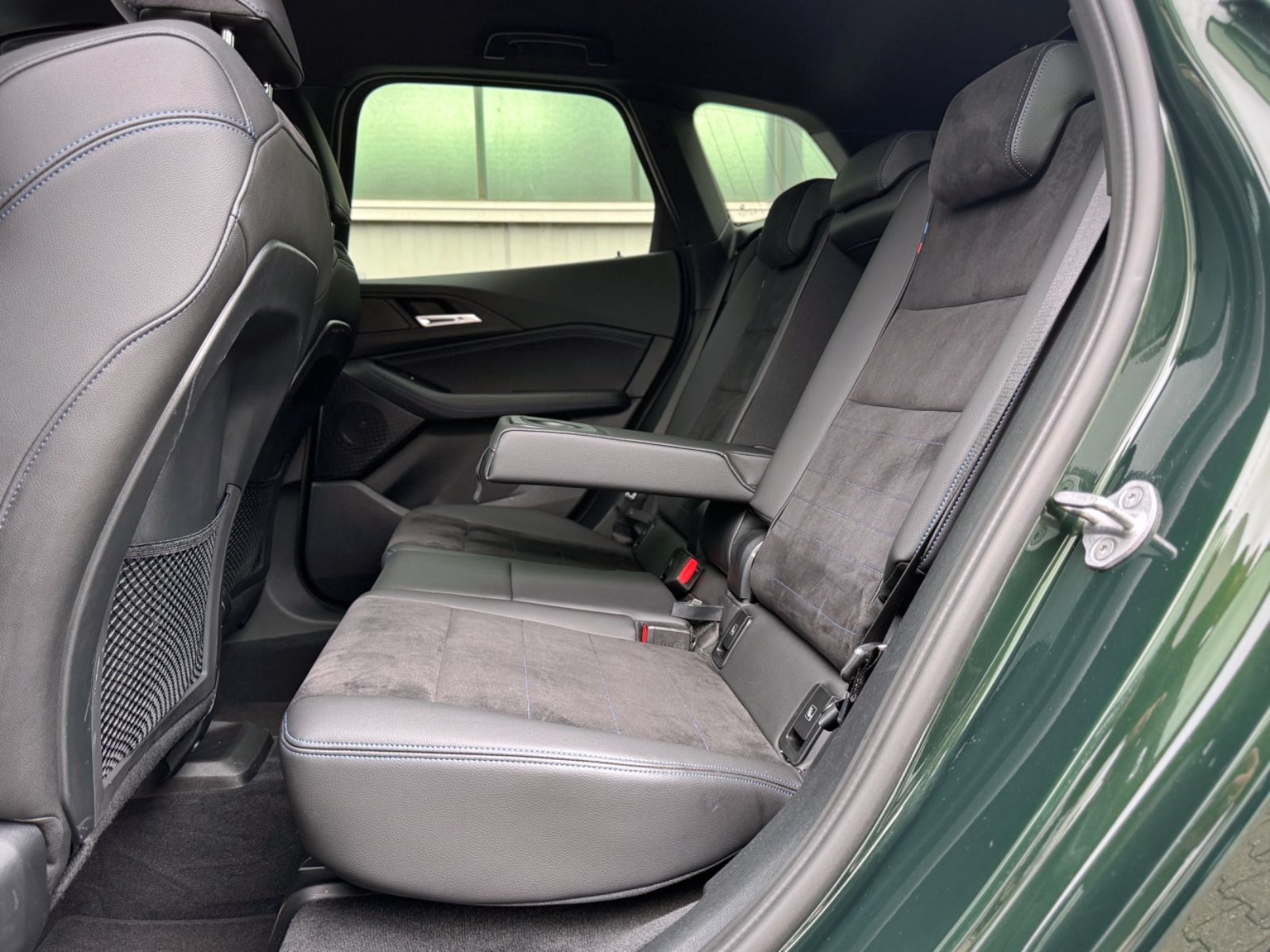 Fahrzeugabbildung BMW 218d Active Tourer M-Sport *CAM|LED|AHK*