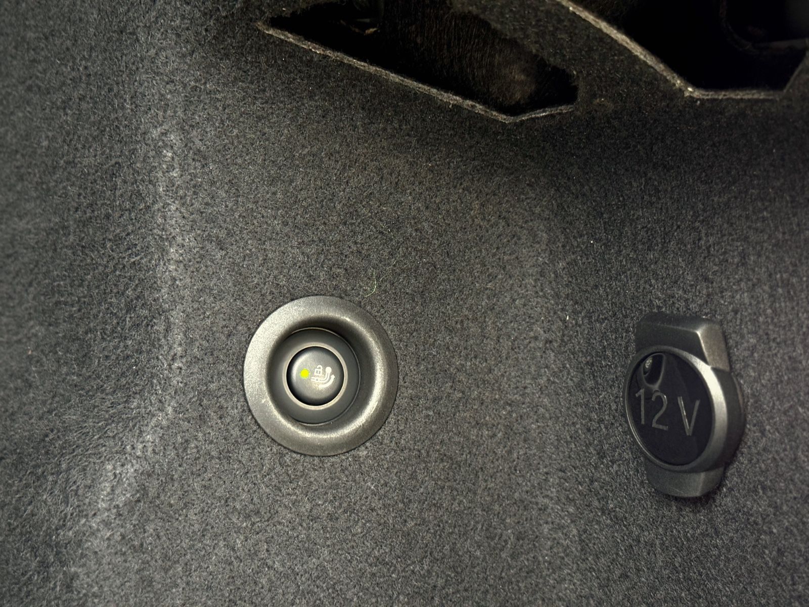 Fahrzeugabbildung BMW 218d Active Tourer M-Sport *CAM|LED|AHK*