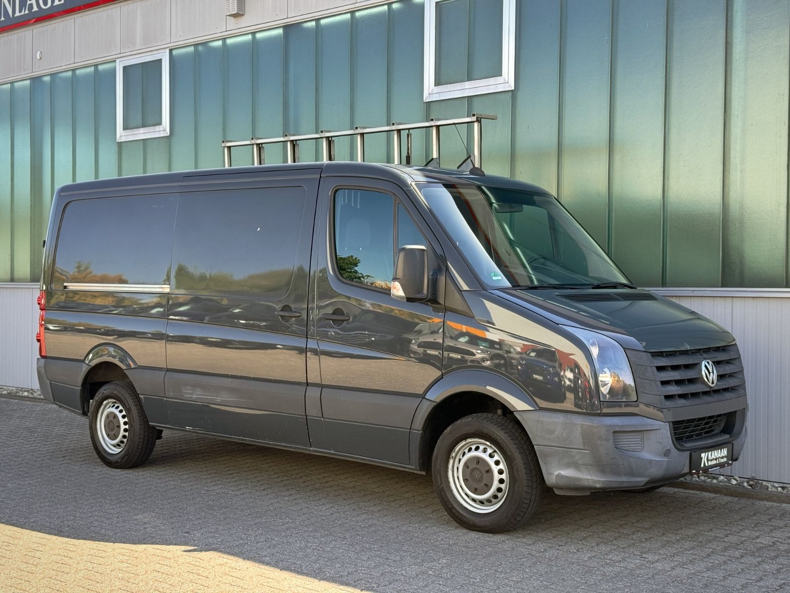 Fahrzeugabbildung Volkswagen Crafter 2.0 TDI Kasten 30 L2H1 *GLASTRANSPORT*