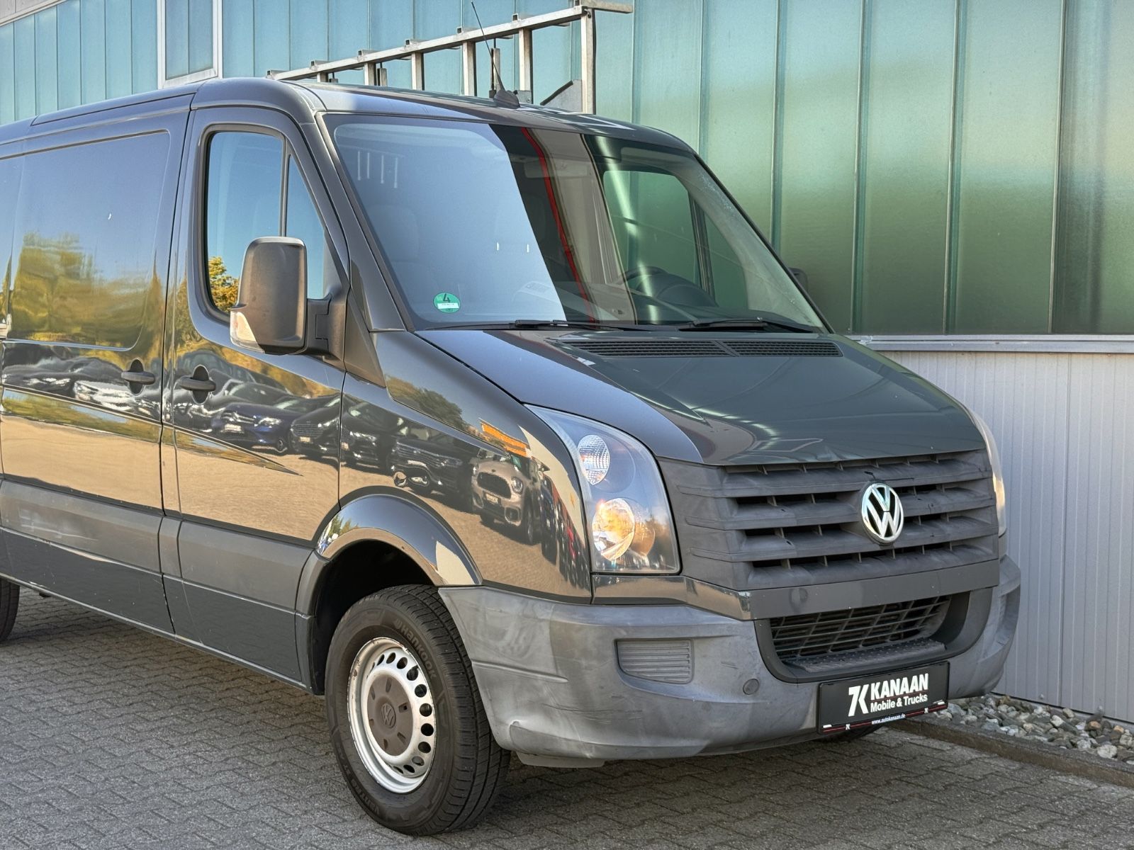 Fahrzeugabbildung Volkswagen Crafter 2.0 TDI Kasten 30 L2H1 *GLASTRANSPORT*