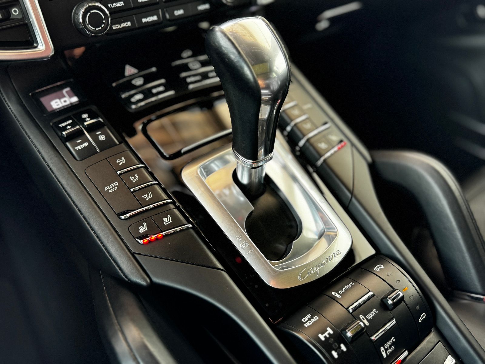 Fahrzeugabbildung Porsche Cayenne S Diesel *8G|PANORAMA|CAM|AHK*