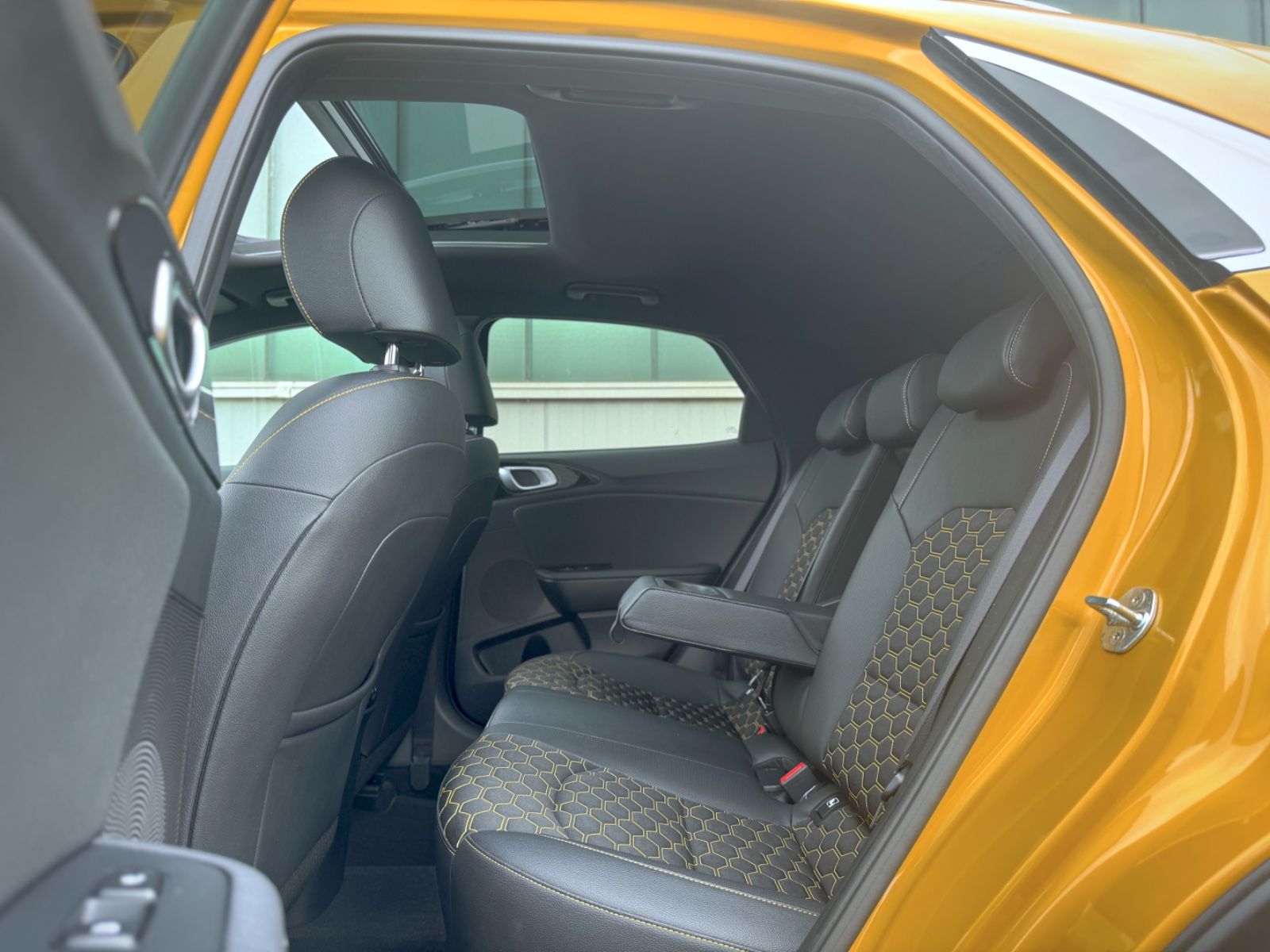 Fahrzeugabbildung Kia XCeed 1.6 T-GDI Xdition *PANORAMA|CAM|EXCLUSIVE*