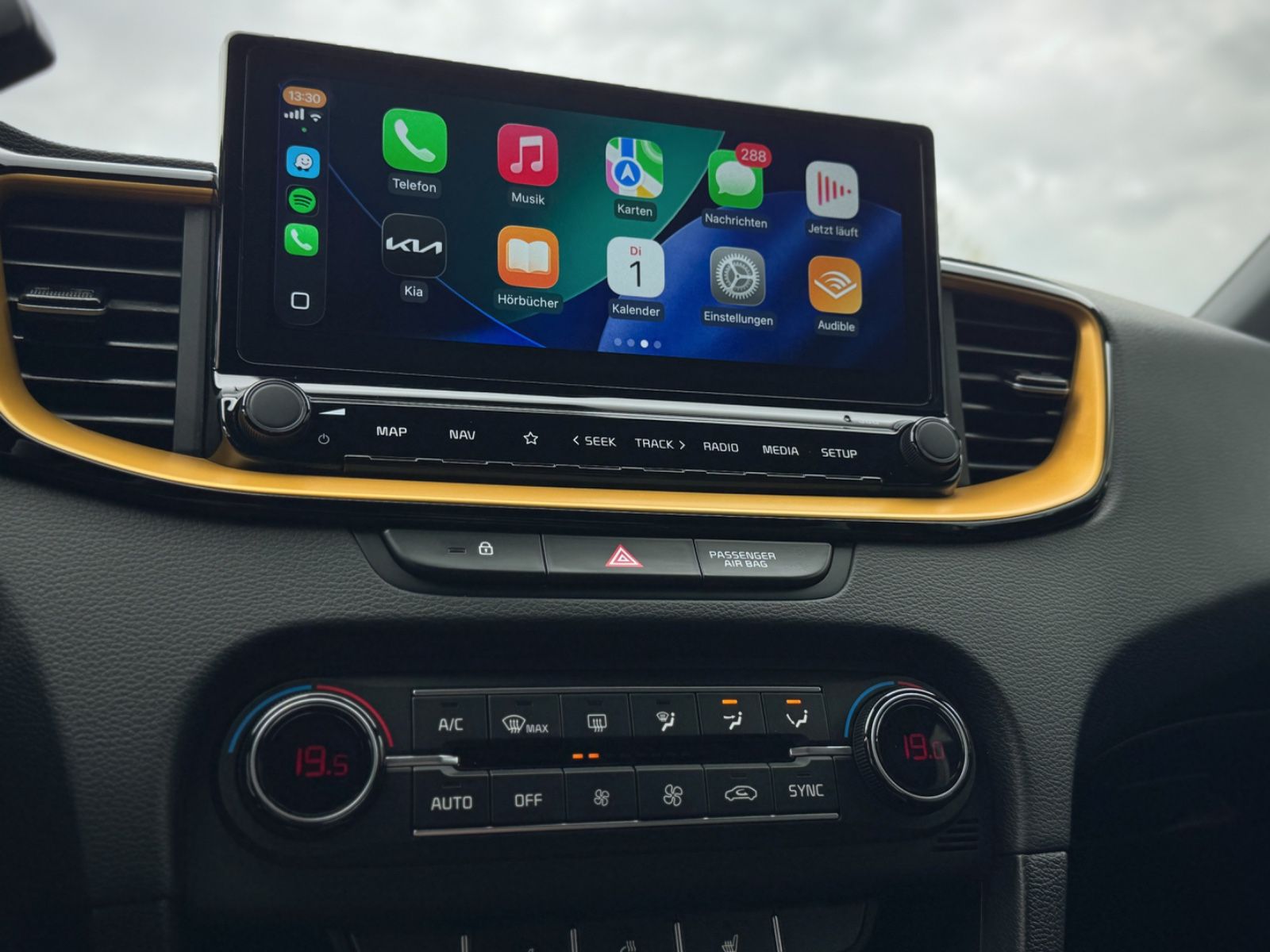 Fahrzeugabbildung Kia XCeed 1.6 T-GDI Xdition *PANORAMA|CAM|EXCLUSIVE*
