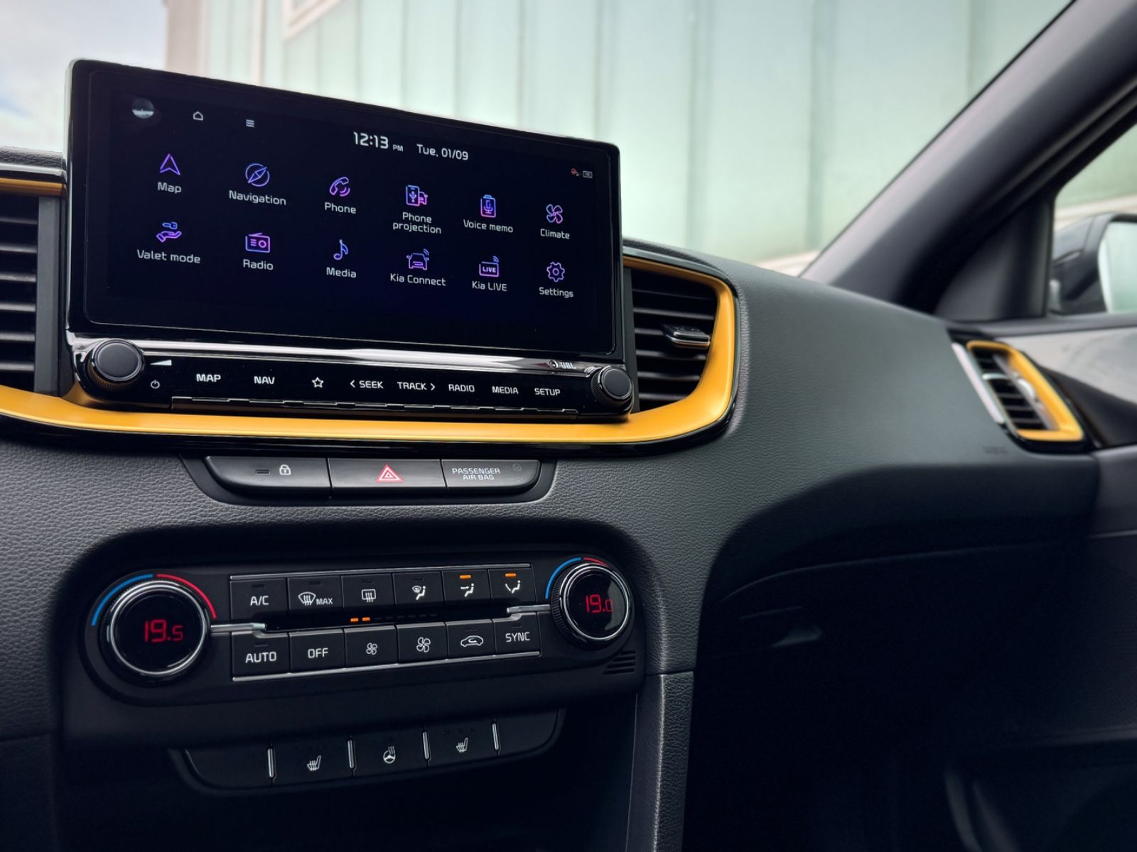 Fahrzeugabbildung Kia XCeed 1.6 T-GDI Xdition *PANORAMA|CAM|EXCLUSIVE*