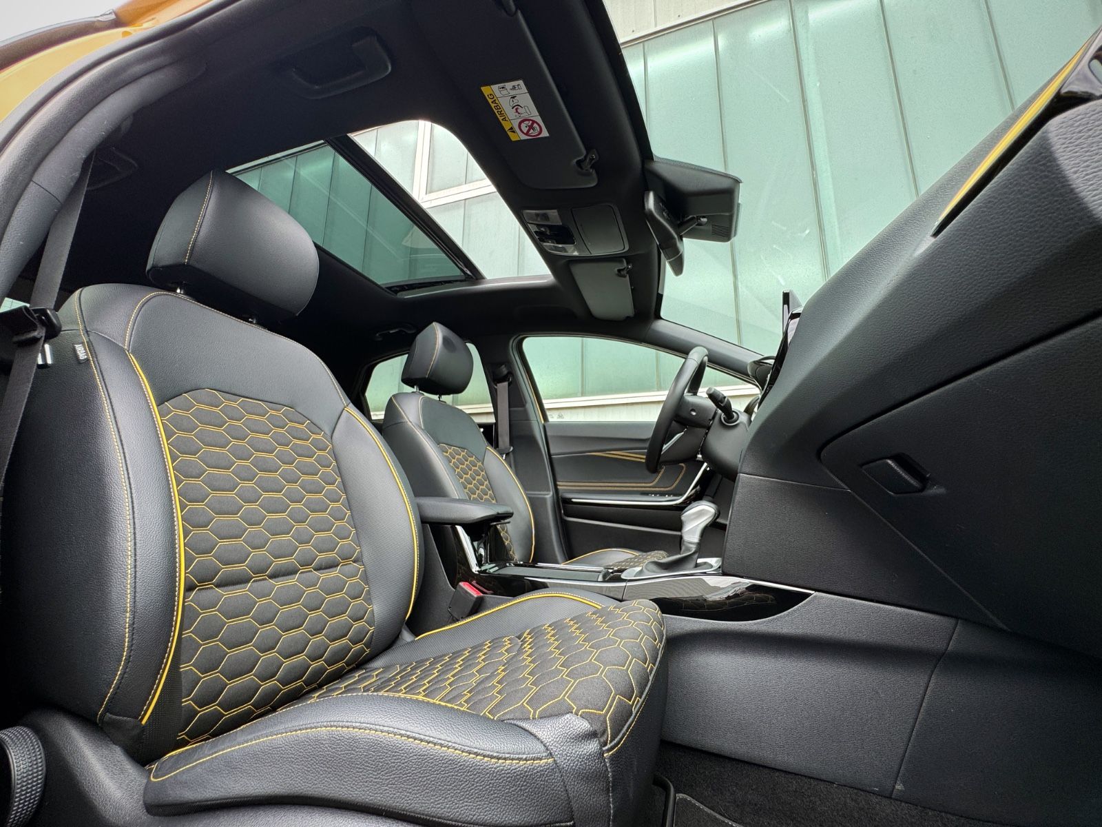 Fahrzeugabbildung Kia XCeed 1.6 T-GDI Xdition *PANORAMA|CAM|EXCLUSIVE*