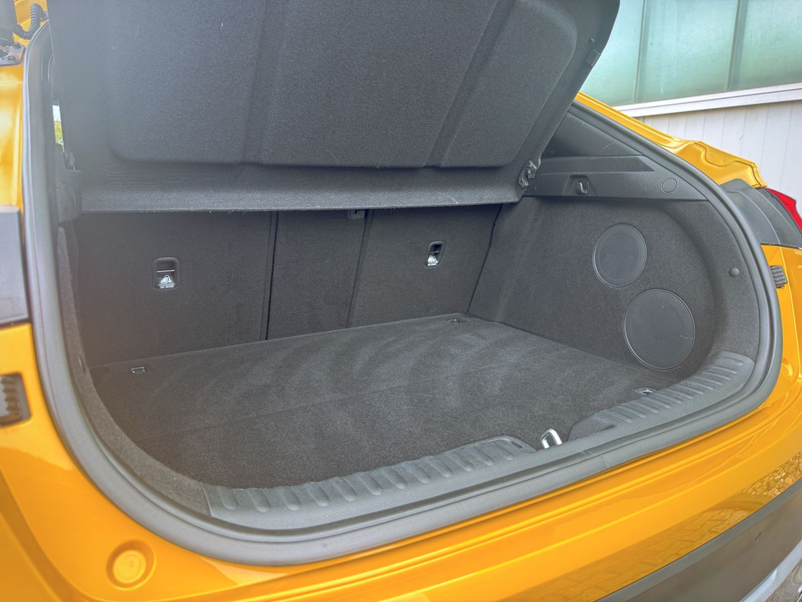 Fahrzeugabbildung Kia XCeed 1.6 T-GDI Xdition *PANORAMA|CAM|EXCLUSIVE*