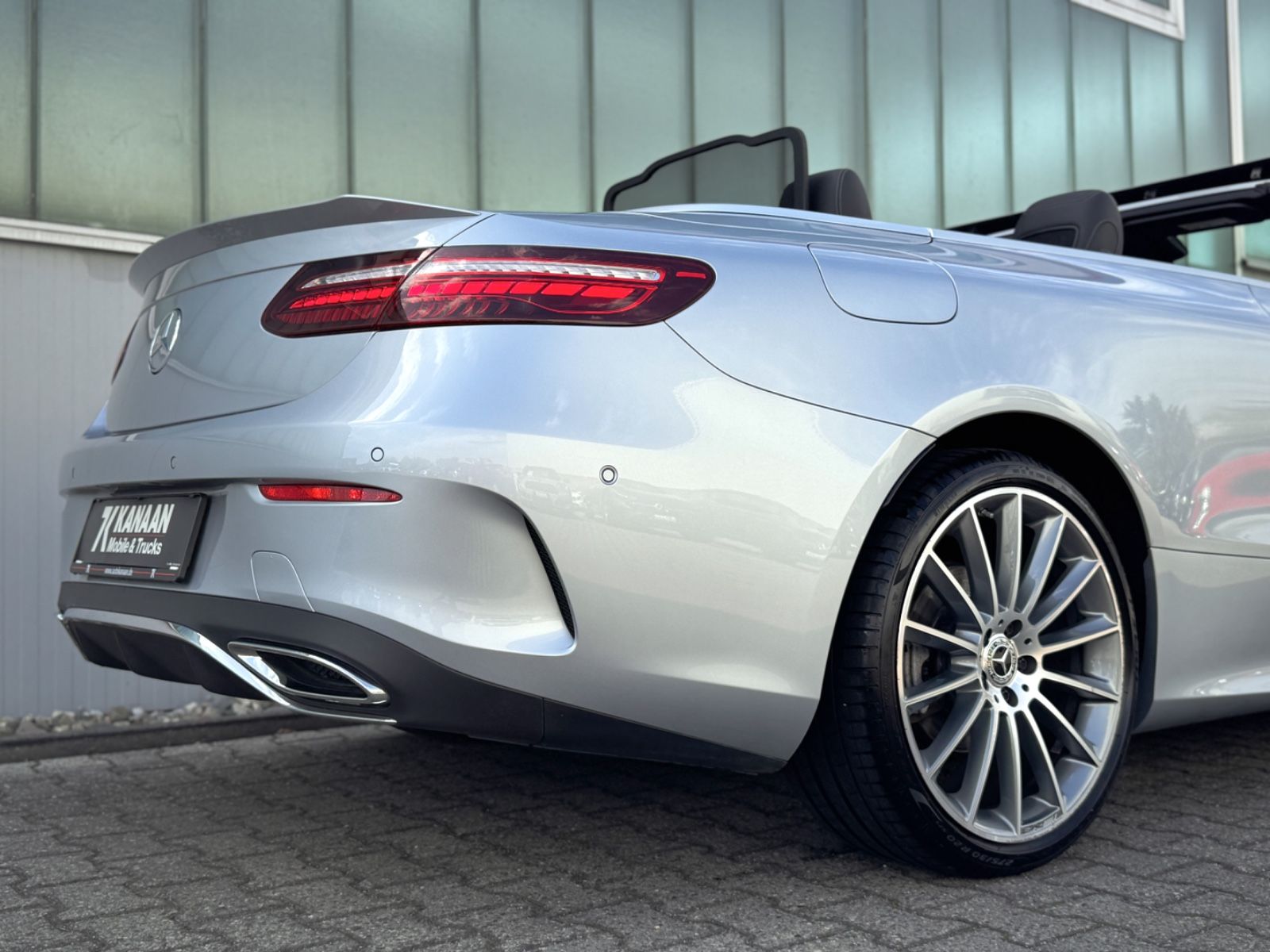 Fahrzeugabbildung Mercedes-Benz E 220d 4Matic Cabriolet *AMG-LINE|ASSIST|LEDER*