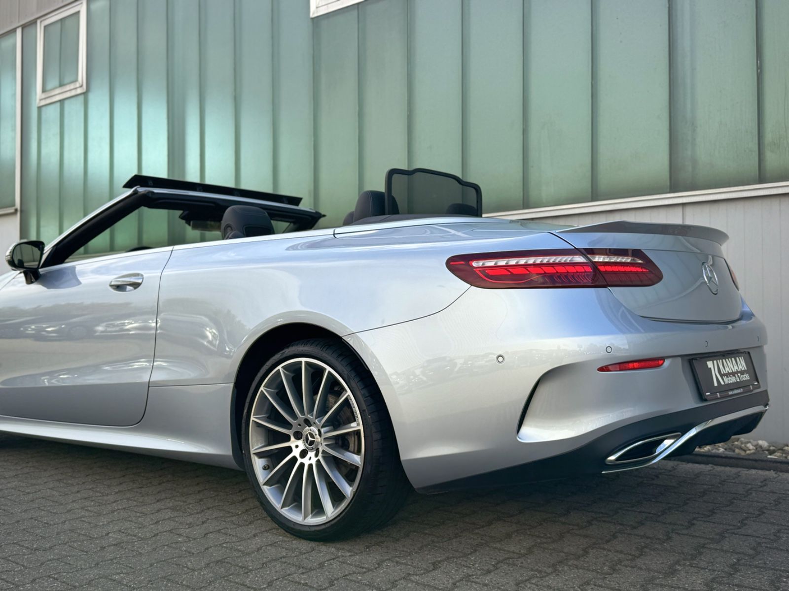 Fahrzeugabbildung Mercedes-Benz E 220d 4Matic Cabriolet *AMG-LINE|ASSIST|LEDER*