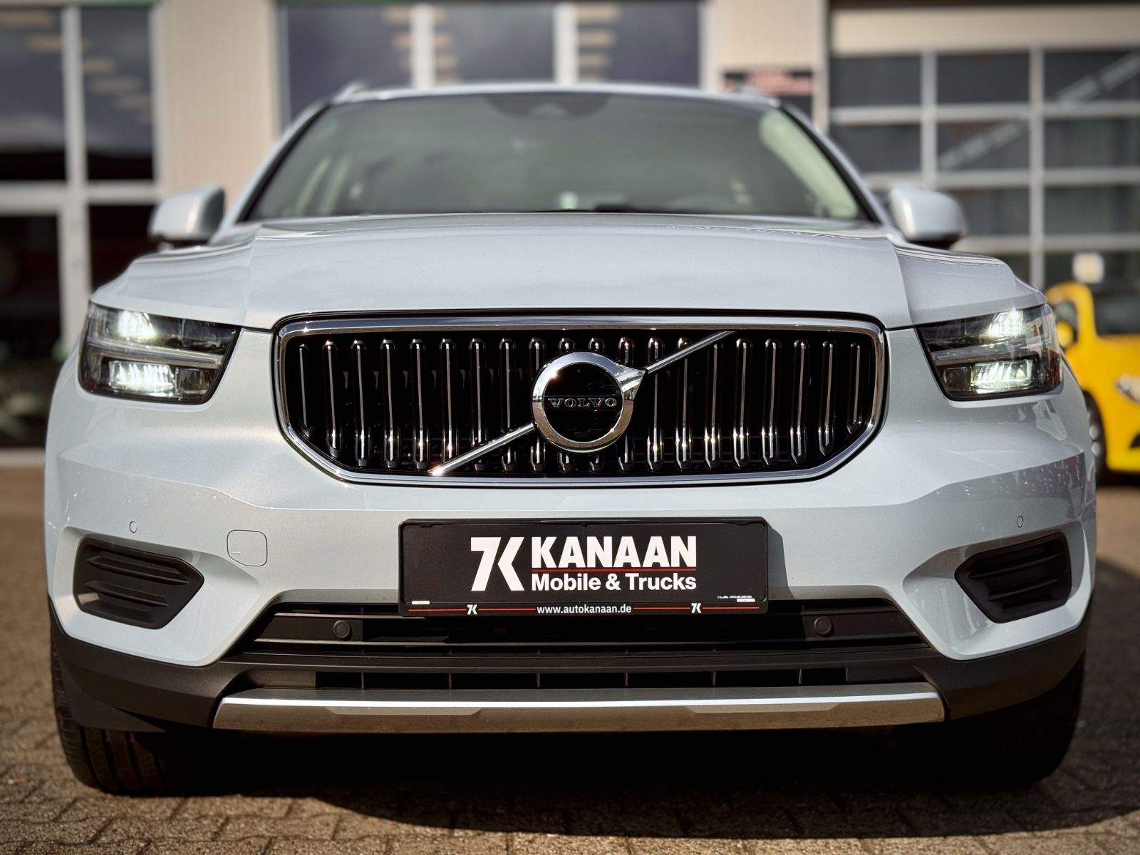 Fahrzeugabbildung Volvo XC40 1.5T4 Inscription Expression PlugIn*ASSIST*