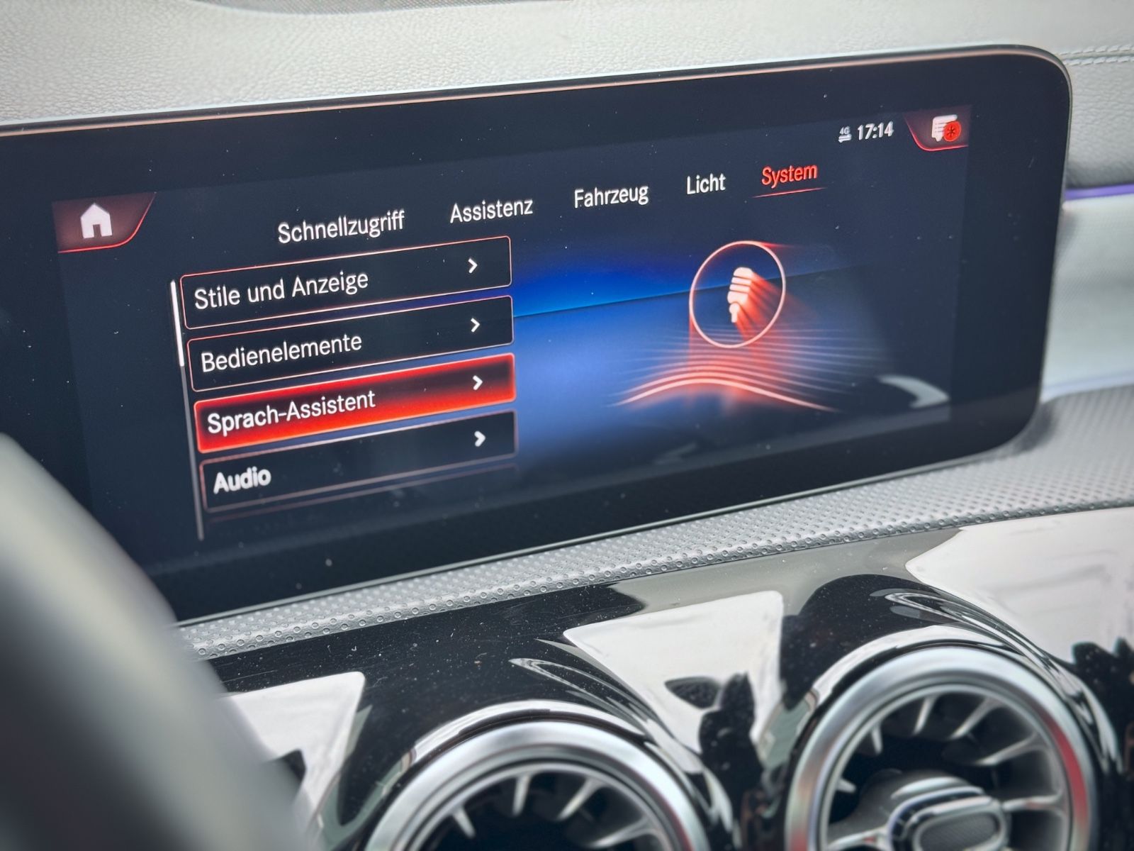 Fahrzeugabbildung Mercedes-Benz CLA 220d 8G Shooting Brake AMG-LINE*LED|AHK|CAM*