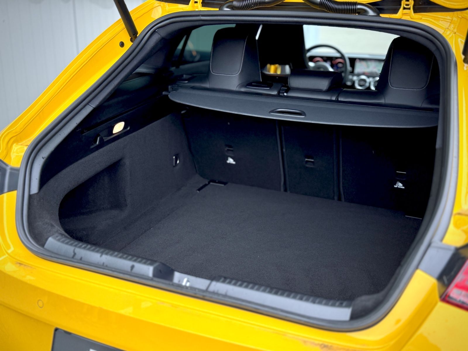 Fahrzeugabbildung Mercedes-Benz CLA 220d 8G Shooting Brake AMG-LINE*LED|AHK|CAM*