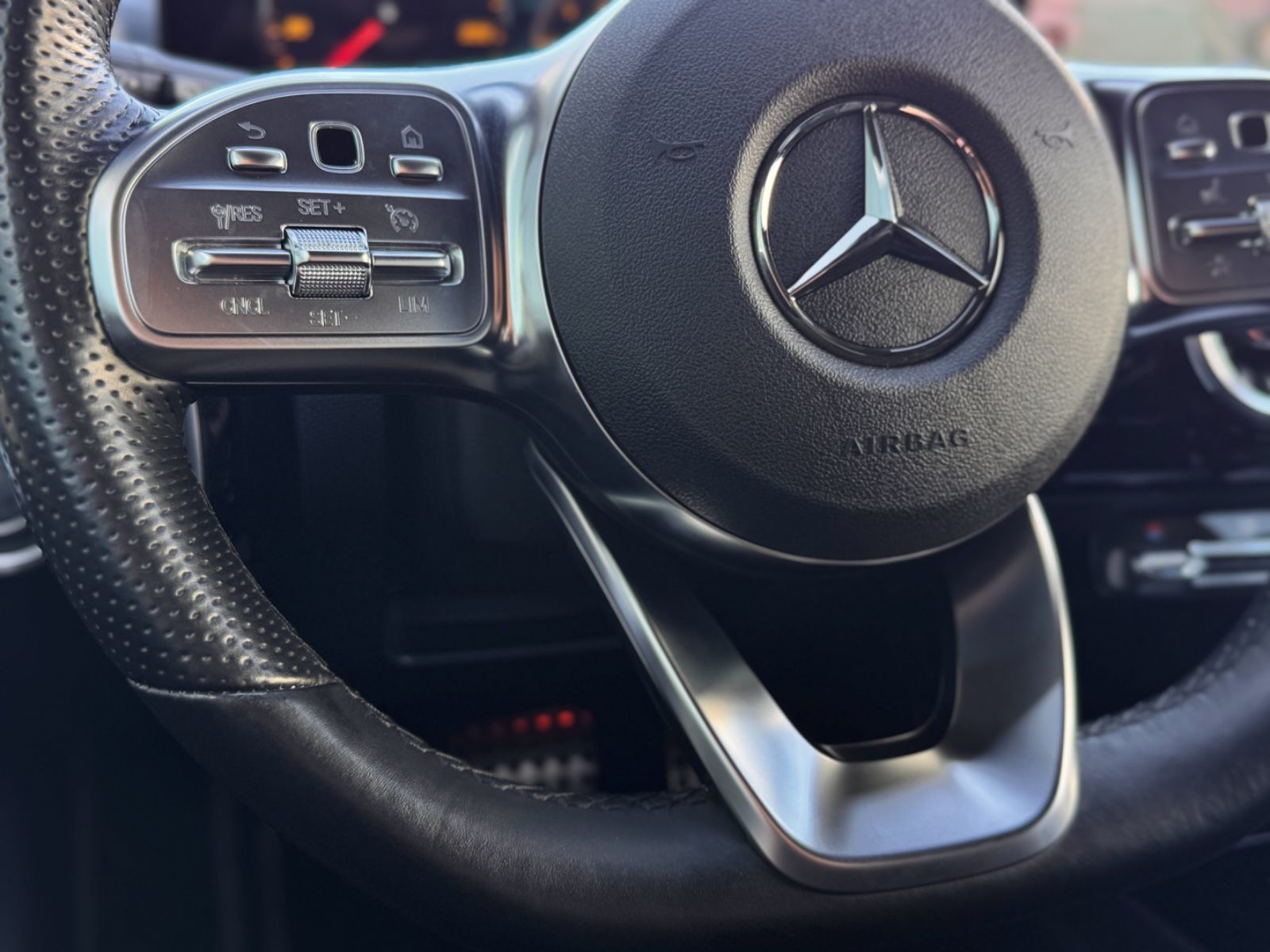 Fahrzeugabbildung Mercedes-Benz CLA 220d 8G Shooting Brake AMG-LINE*LED|AHK|CAM*