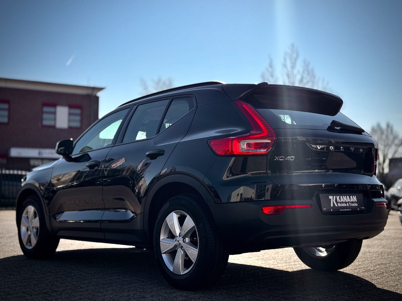 Fahrzeugabbildung Volvo XC40 1.5T3 Momentum Core*NAV|CAM|PDC|SHZ|LED*