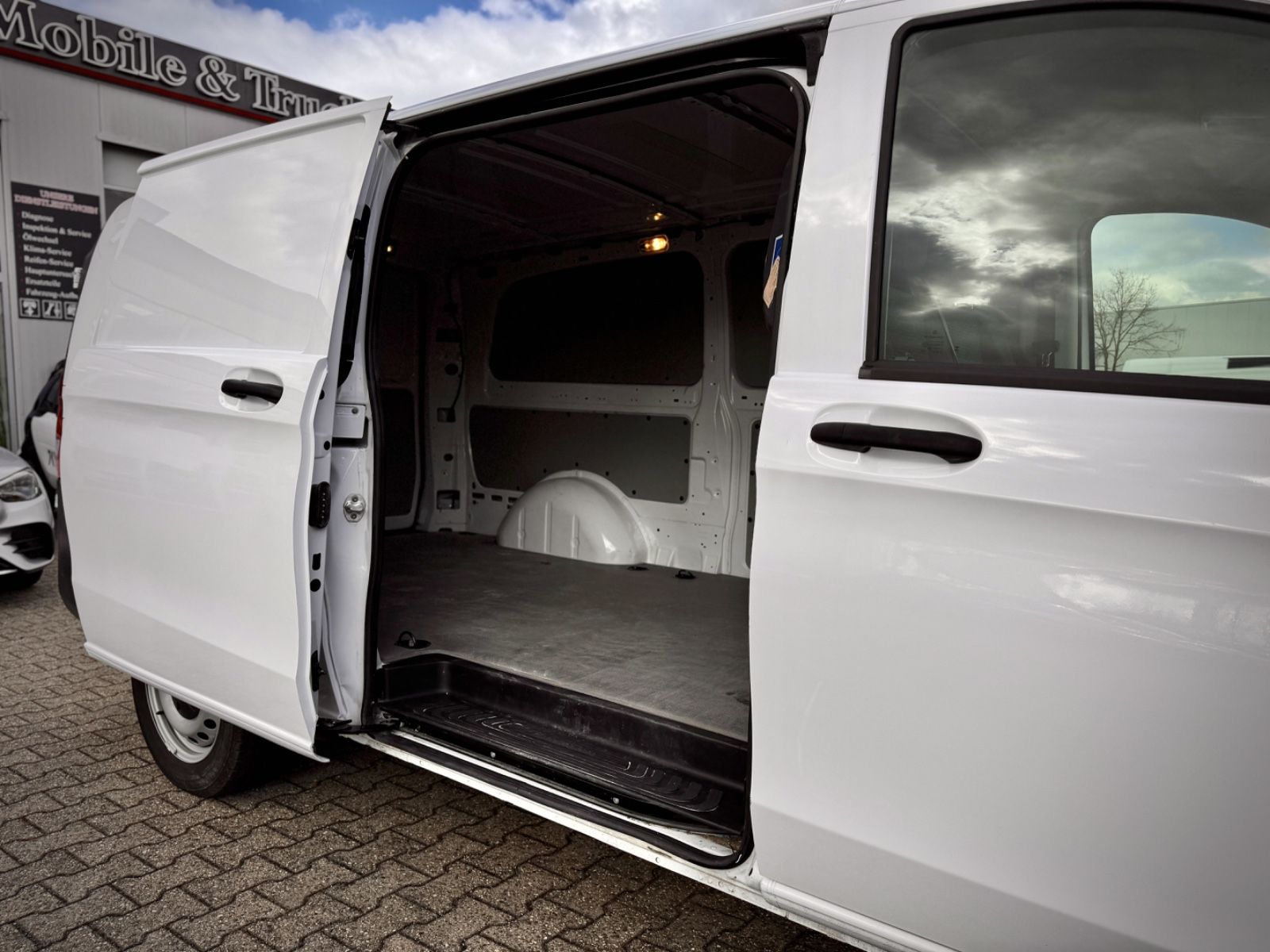 Fahrzeugabbildung Mercedes-Benz Vito Kasten 116 CDI PRO RWD extralang