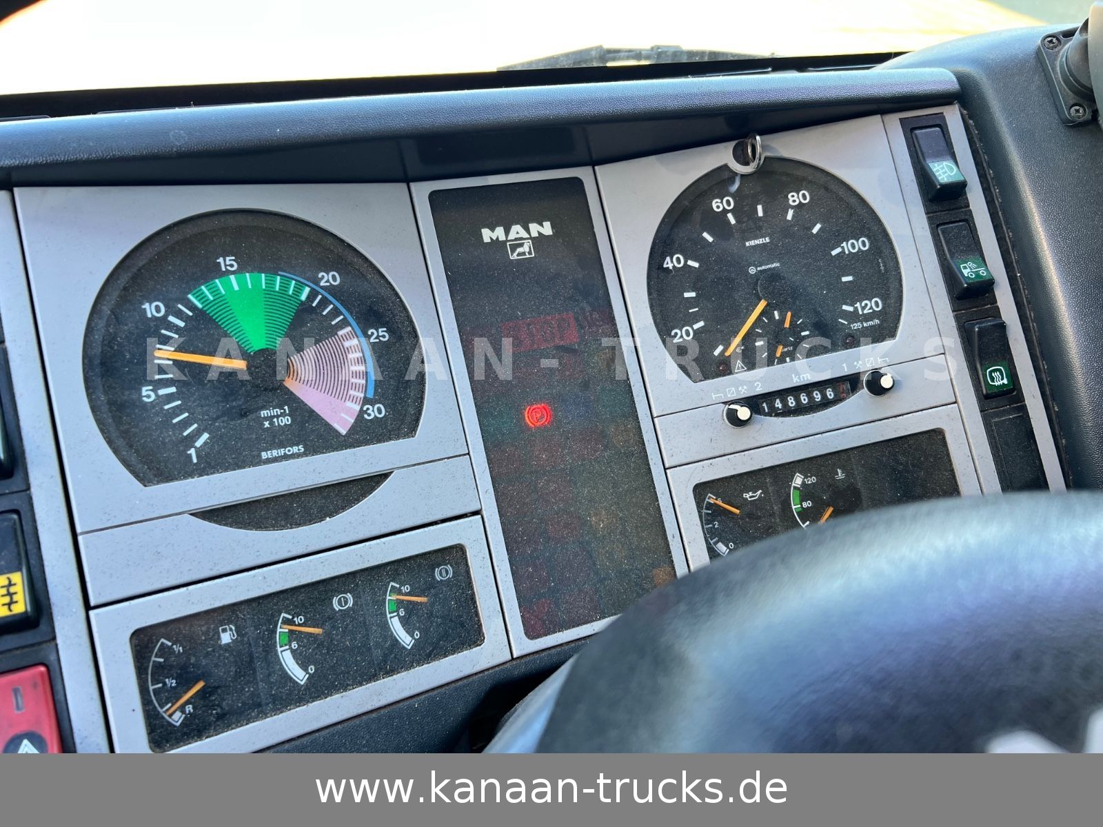 Fahrzeugabbildung MAN L2000 8.180 Möbelkoffer LBW  Orig  148TKM