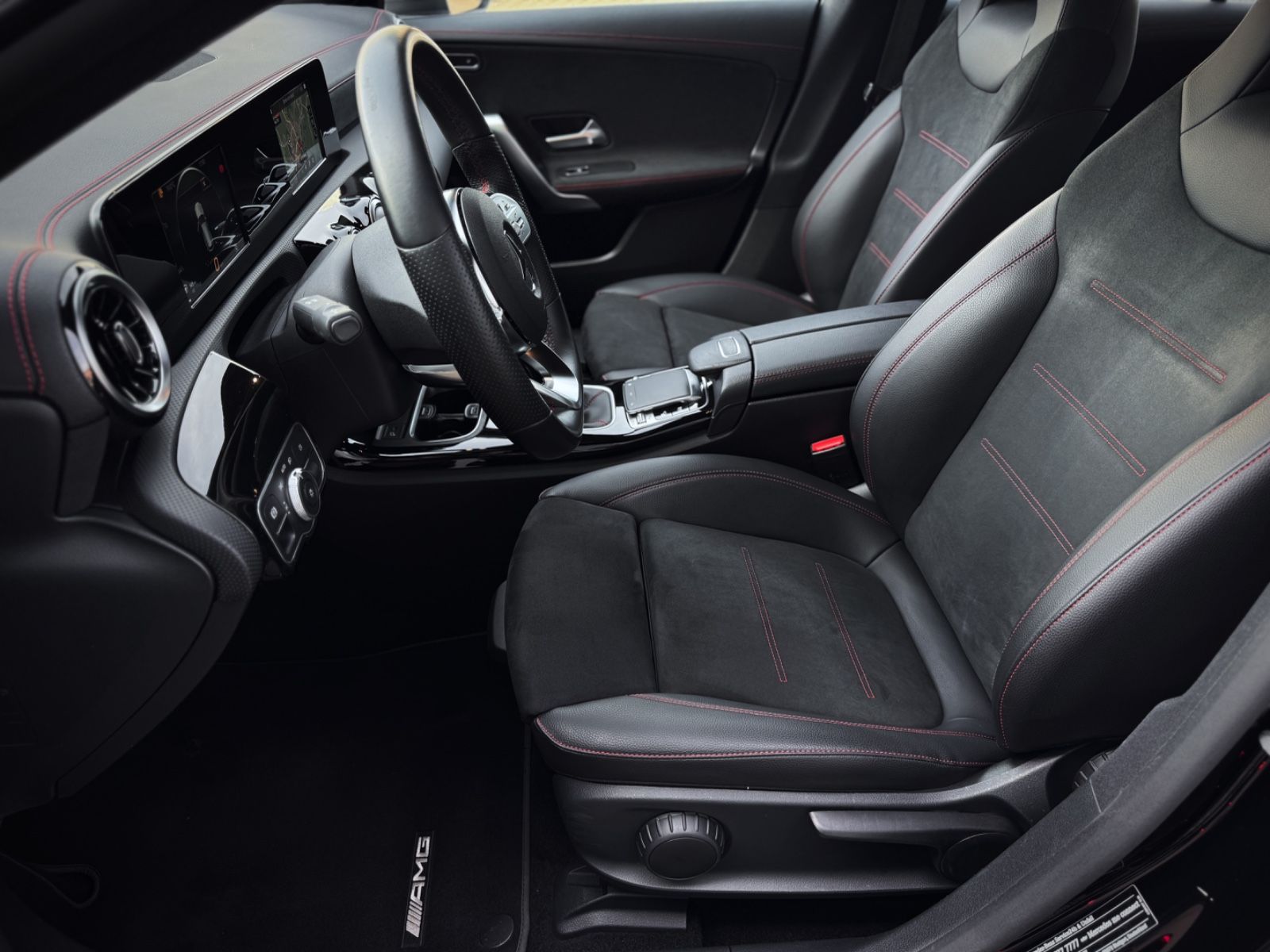 Fahrzeugabbildung Mercedes-Benz CLA 180d Shooting Brake AMG-LINE *NAVI|LED*