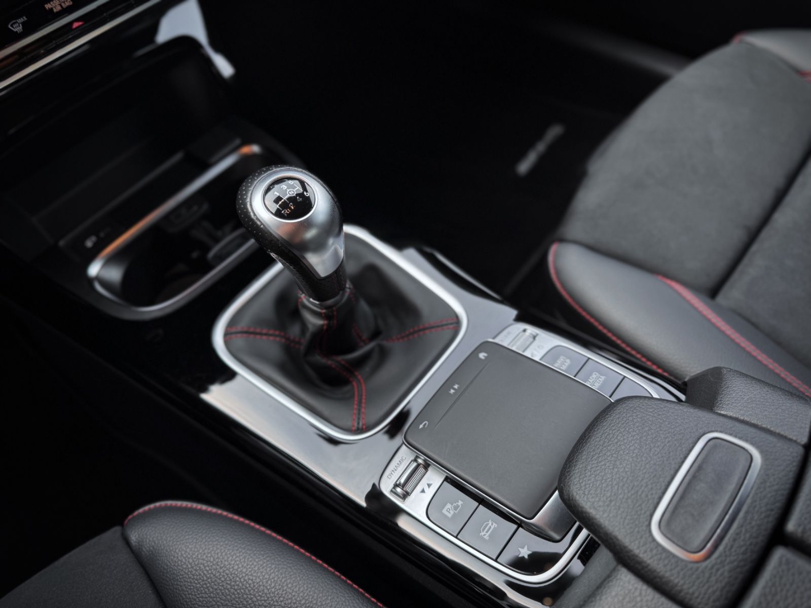 Fahrzeugabbildung Mercedes-Benz CLA 180d Shooting Brake AMG-LINE *NAVI|LED*